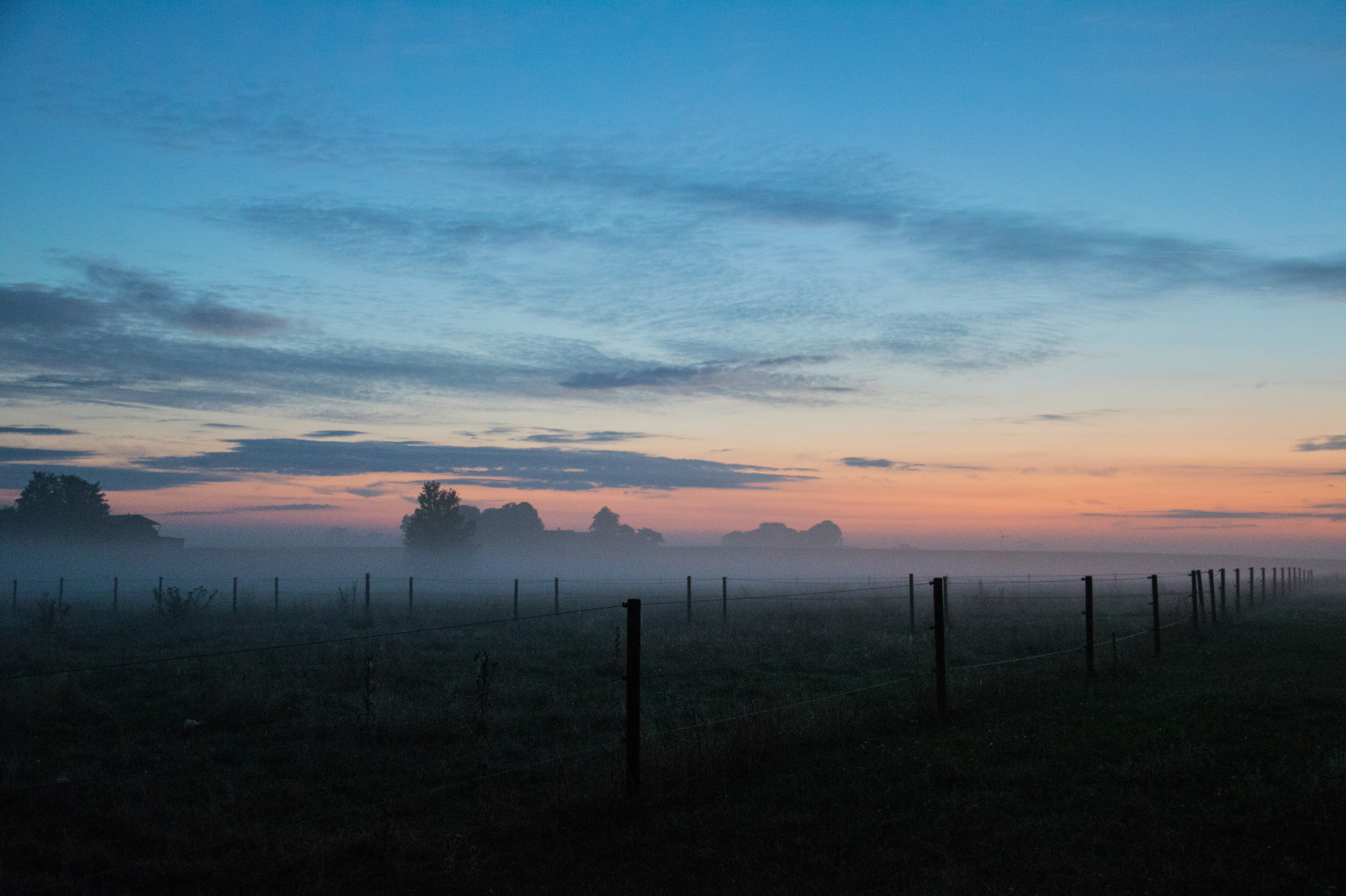 krajina, západ slunce, moře, kopec, odraz, nebe, svítání, večer, ráno, mlha, pobřeží, horizont, soumrak, venkovský, mrak, mlha, bluehour, hora, svítání, oceán, nebe, dimma, venkov, moln, landsbygd, soluppg ng, s dersl tt, landskap, Norra by, exif modelu canoneos760d, geocountry, Kamera aby kánon, geocity, Model fotoaparátu canoneos760d, geostate, geolocation, EXIF čočka efs18200mmf3556is, exif aby kánon, exif focallength 28mm, EXIF otvor 40, bl timmen, exif isospeed 3200, morgon, prostý, jezero, atmosférický jev, odlesk