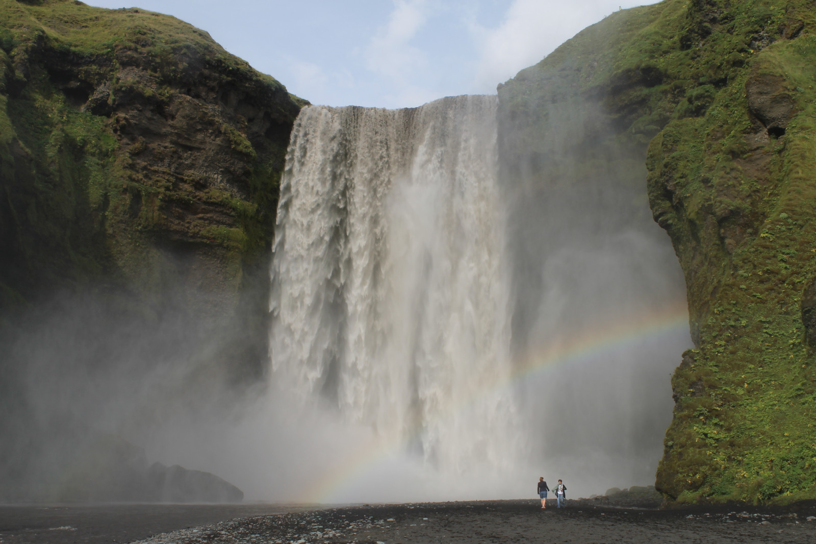 krajina, vodopád, voda, Příroda, nebe, déšť, zelená, útes, pár, ostrov, fjord, bokeh, Island, romantický, zajetí, přírodní rezervace, Severní, Skogafoss, 140, Terén, iso, cestovat, hora, duha, Sluneční svit, natur, Norden, vodní tok, goldencircle, romantik, wasser, padák, reisen, vysočina, Nebel, Wasserfall, regenbogen, geologie, Moos, tělo z vody, stanice hill, meteorologický jev, vodní prvek, efs1855mm, eos1100d, 250mm, gischt, naturphotography, p rchen, naturfotografie, sráz, vodní zdroje, Grun, Ostrovi, Verdunsten, Wassermassen