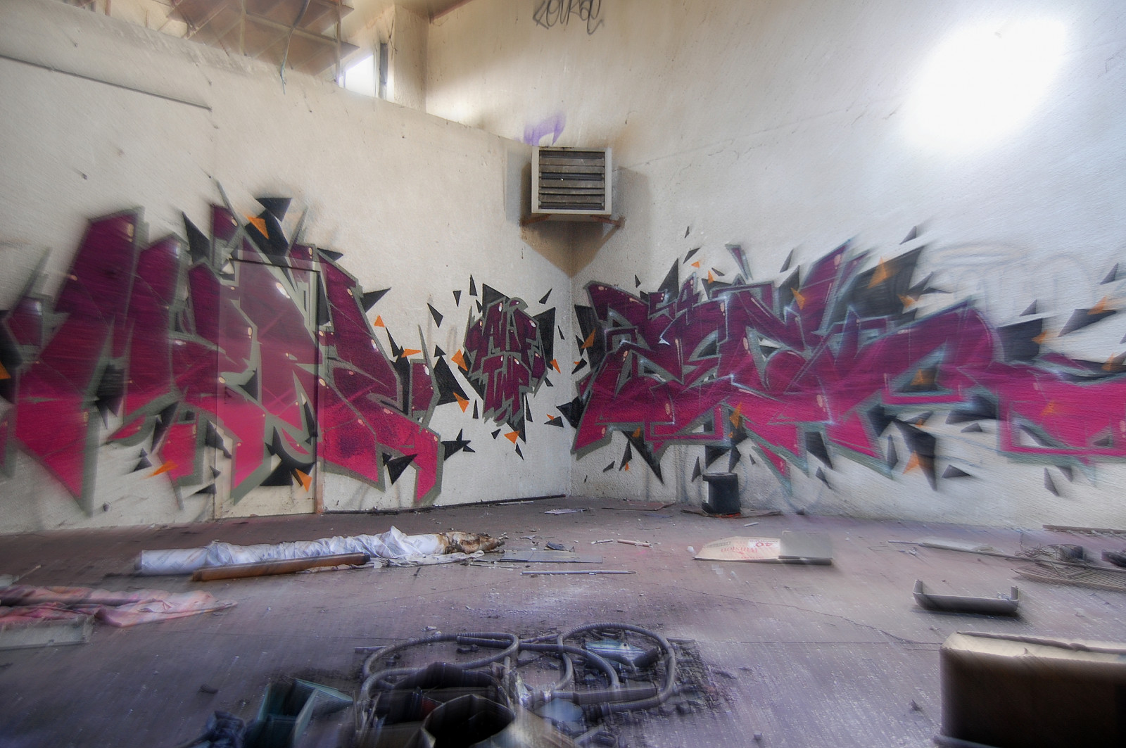 Hintergrundbilder : Mauer, Dreieck, Explosion, Graffiti, Straßenkunst