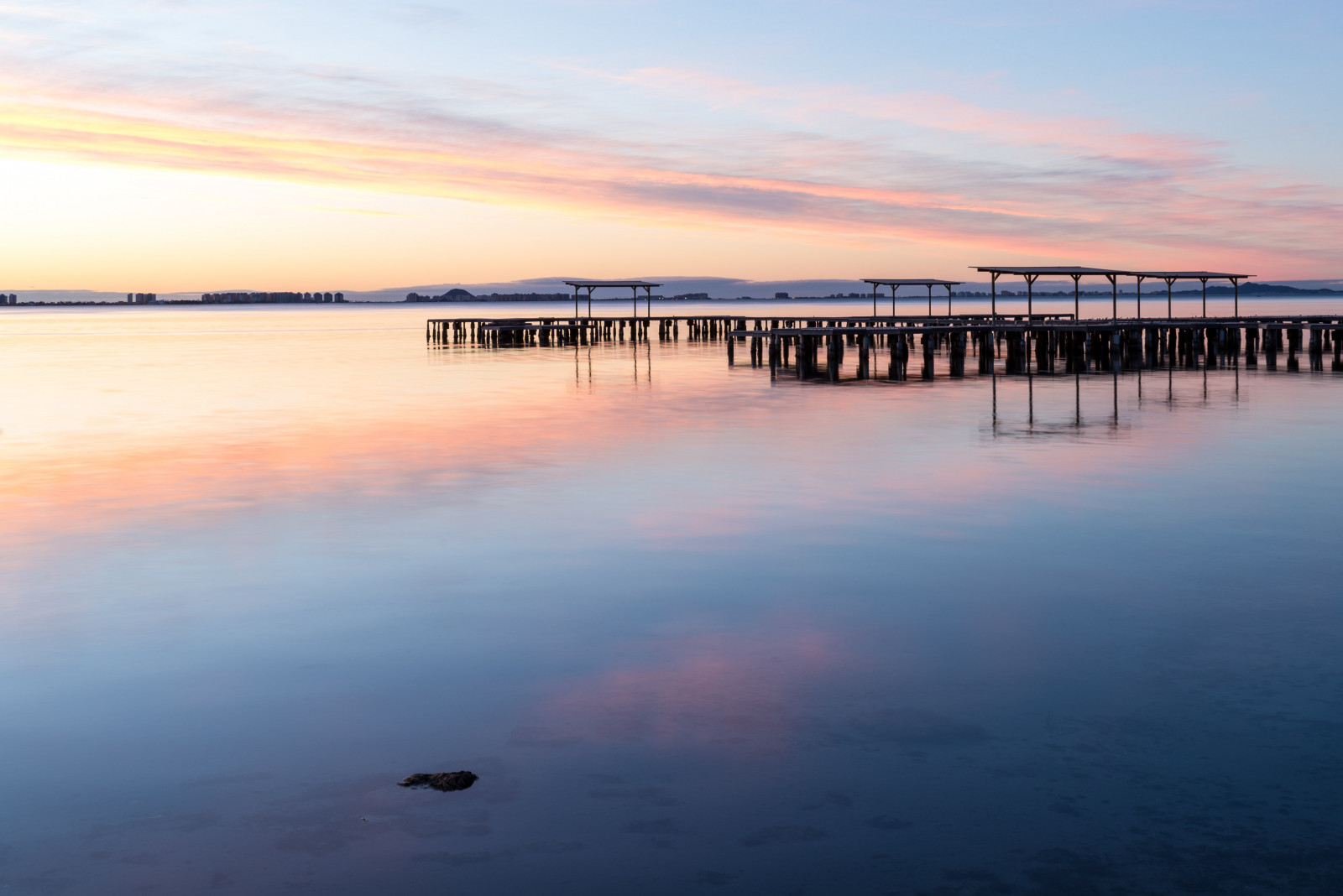 500px, západ slunce, moře, jezero, voda, Příroda, pobřeží, odraz, nebe, svítání, uklidnit, večer, ráno, pobřeží, most, fotograf, Španělsko, horizont, atmosféra, molo, soumrak, Facebook, molo, longexposure, mrak, flickr, svítání, oceán, přímořská krajina, Murcia, odlesk, vlnolam, zveřejněno, otherkeywords, knutarnegjertsen, nationalgeographicassignment, Santiagodelaribera, Exploredonflickr, fixed link