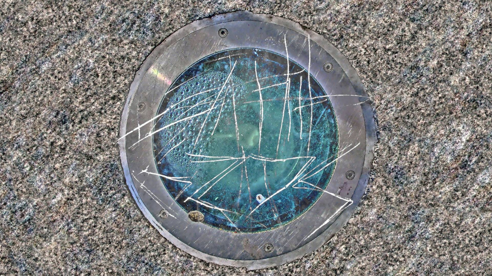 vindue, musik, glas, cirkel, album covers, Død Grips, mandehul, hjul, vejbelægning, brønddæksel