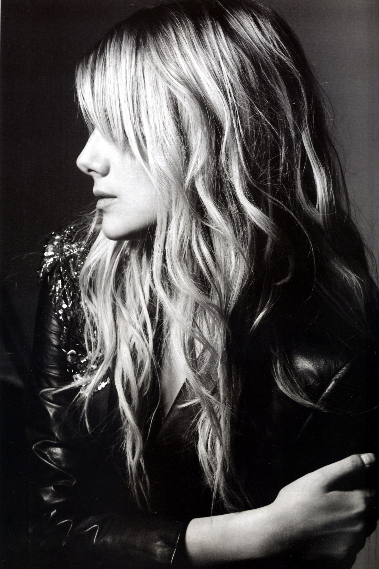 Gesicht, Weiß, schwarz, Frau, einfarbig, Modell-, Porträt, lange Haare, Fotografie, Darstellerin, Lederjacken, M lanie Laurent, Haar, Person, Mädchen, Schönheit, Auge, Frau, Dame, Dunkelheit, blond, Frisur, Schwarz und weiß, Monochrome fotografie, Portraitfotografie, Fotoshooting, braune Haare, Kunstmodell