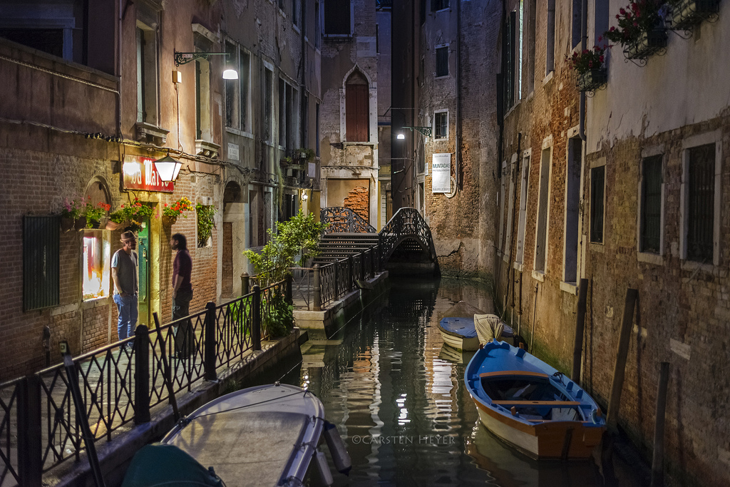 Venezia, leggero, uomini, notte, barche, avvio, 50 millimetri, barca, canale, Nikon, luci notturne, nacht, boote, conversazione, kanal, parlando, Venedig, afs, m nner, lichter, D600, konversation, Gespräch, bestcapturesaoi, elitegalleryaoi