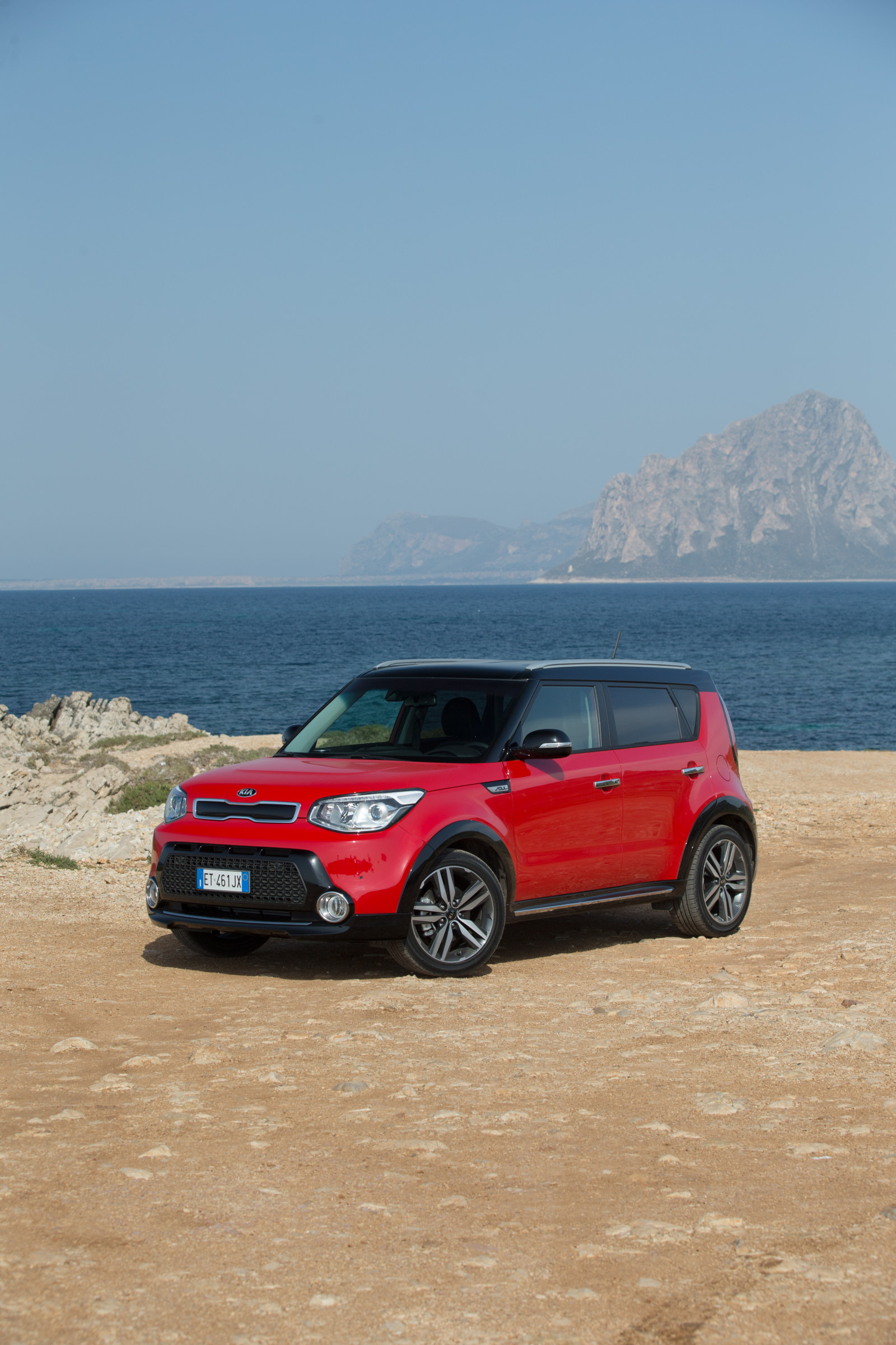 auto, vozidlo, 2015, mini, Kia, netcarshow, netcar, obrázky vozidel, photo auto, Duše Europe version, kolo, pozemní vozidla, automobilového designu, automobilový exteriér, automobil make, nárazník, kompaktní vůz, městské auto, sportovní užitkové vozidlo, off road, Kompaktní sportovní užitkové vozidlo