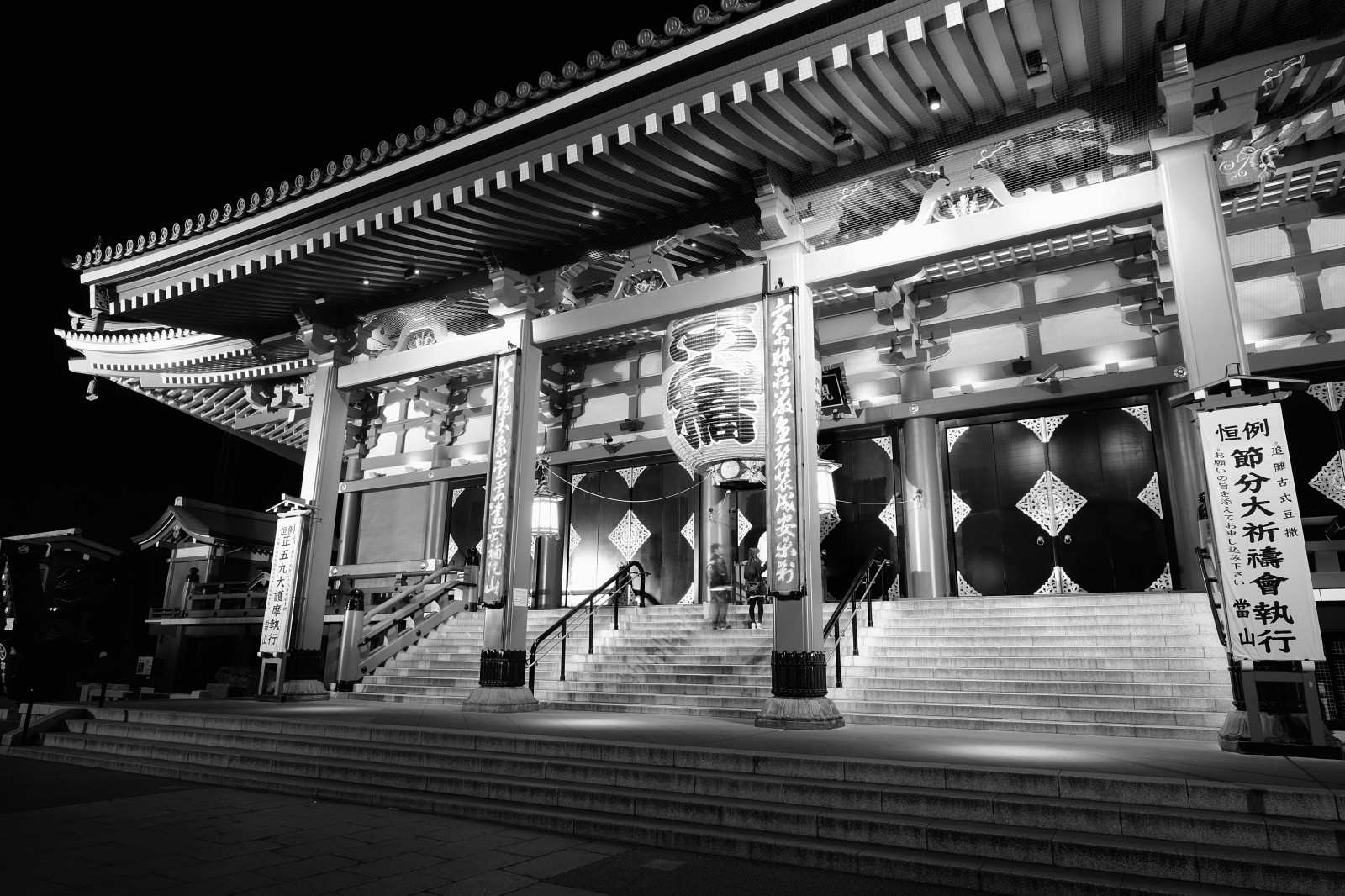 bianca, nero, monocromo, strada, notte, fotografia, metropoli, Tokyo, Fujifilm, fotografia, Fujinon, X, xt1, xf14mmf28r, xf14mm, sensojitemple, bianco e nero, fotografia in bianco e nero