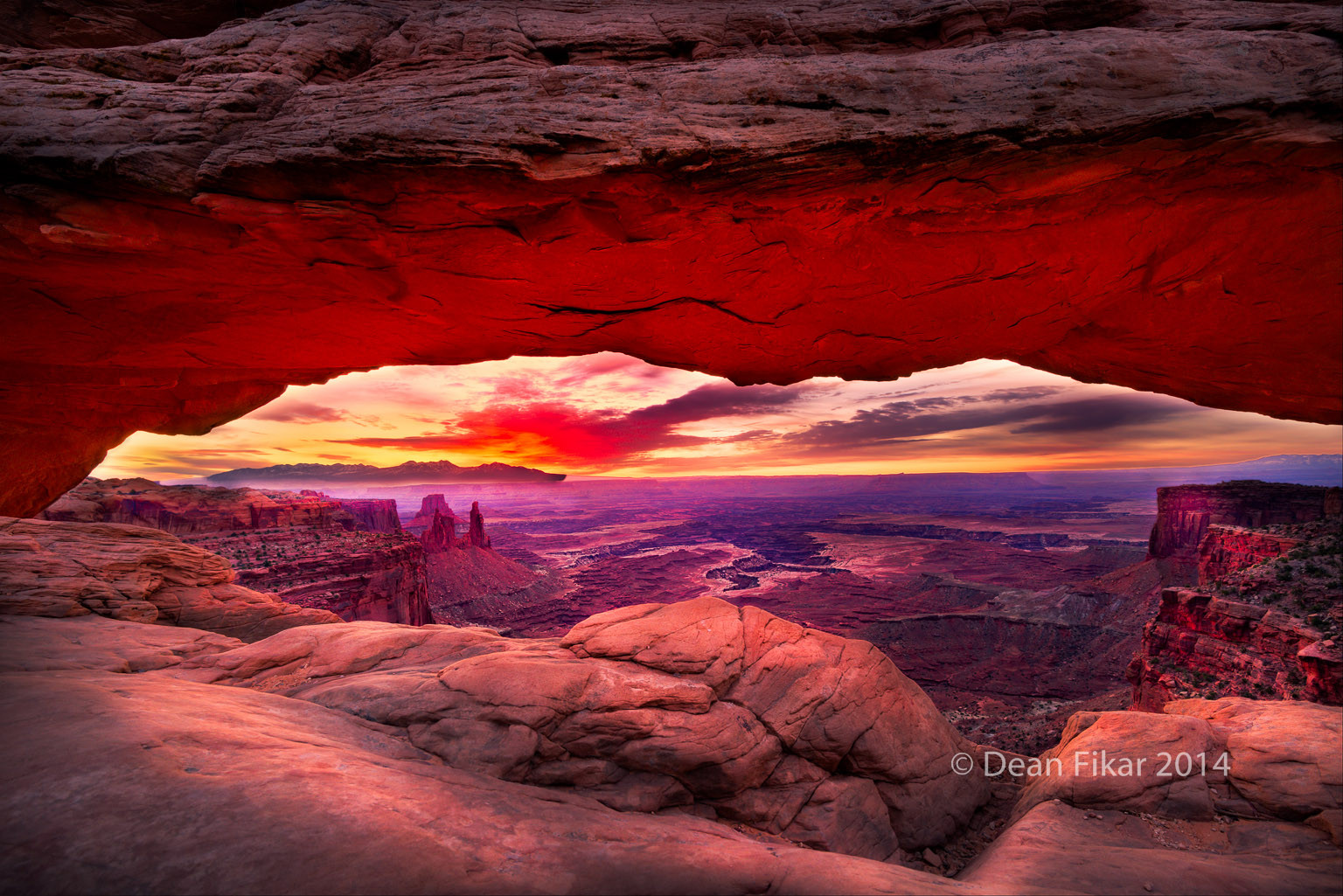 park, ráno, oranžový, slunečnímu záření, jihozápadní, okno, žlutý, kámen, Amerika, svítání, krajina, venku, svítání, Utah, národní park, skály, den, záře, oblouk, Spojené státy, poušť, vibrující, zarámovaný, oblouky, Nikdo, mezník, kaňon, osvětlené, Formace, canyonlands, Moab, otevírací, mesa, geologický, mesaarch