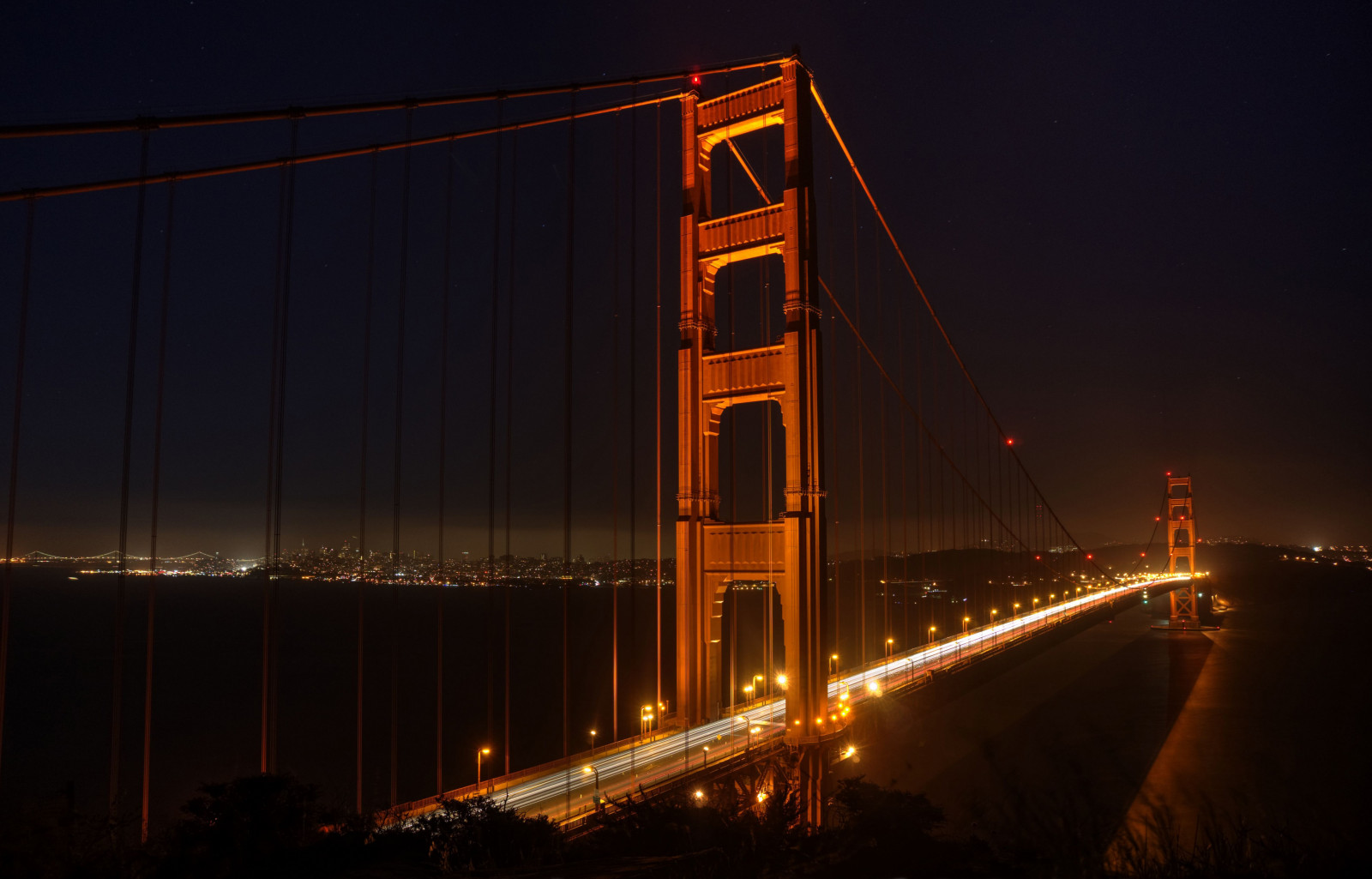 most, mezník, noc, fixed link, světlo, odraz, architektura, kabel vydržel most, nebe, osvětlení, struktura, tma, visutý most, večer, metropole, město, Metropolitní oblast, soumrak, extradosed bridge, věž, pouliční osvětlení