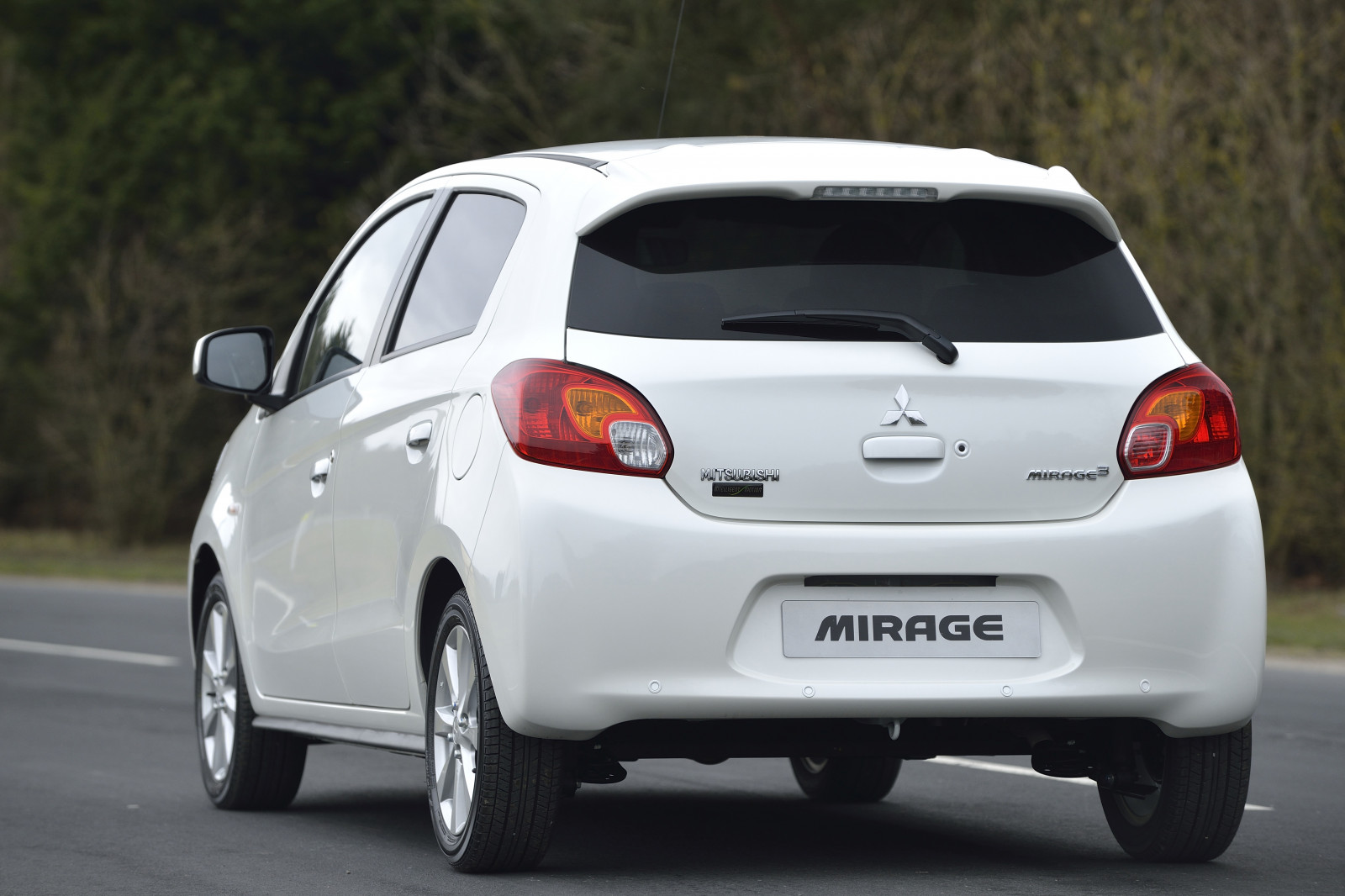 รถ, ยานพาหนะ, มิตซูบิชิ, ซีดาน, netcarshow, netcar, ภาพรถยนต์, ภาพรถ, 2014, รุ่น Mirage UK, ยานพาหนะบก, ภายนอกยานยนต์, รถยนต์ทำ, รถครอบครัว, รถกะทัดรัด, รถเมือง, รถ subcompact