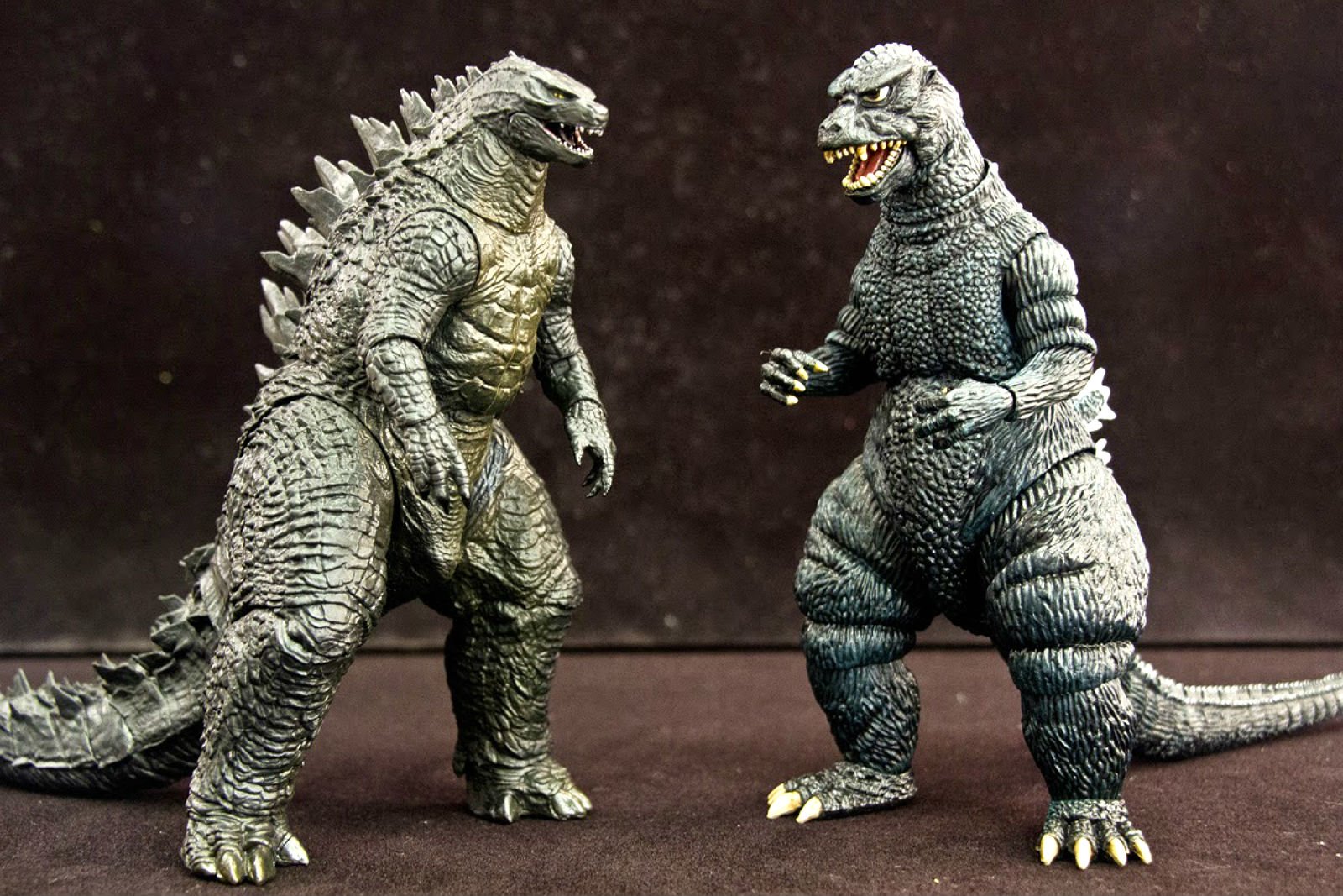Годзилла младший 1993. Man in the suit godzilla horror. Костюм годзилла. Харуо накадзима годзилла. «годзилла ii: король монстров», реж.