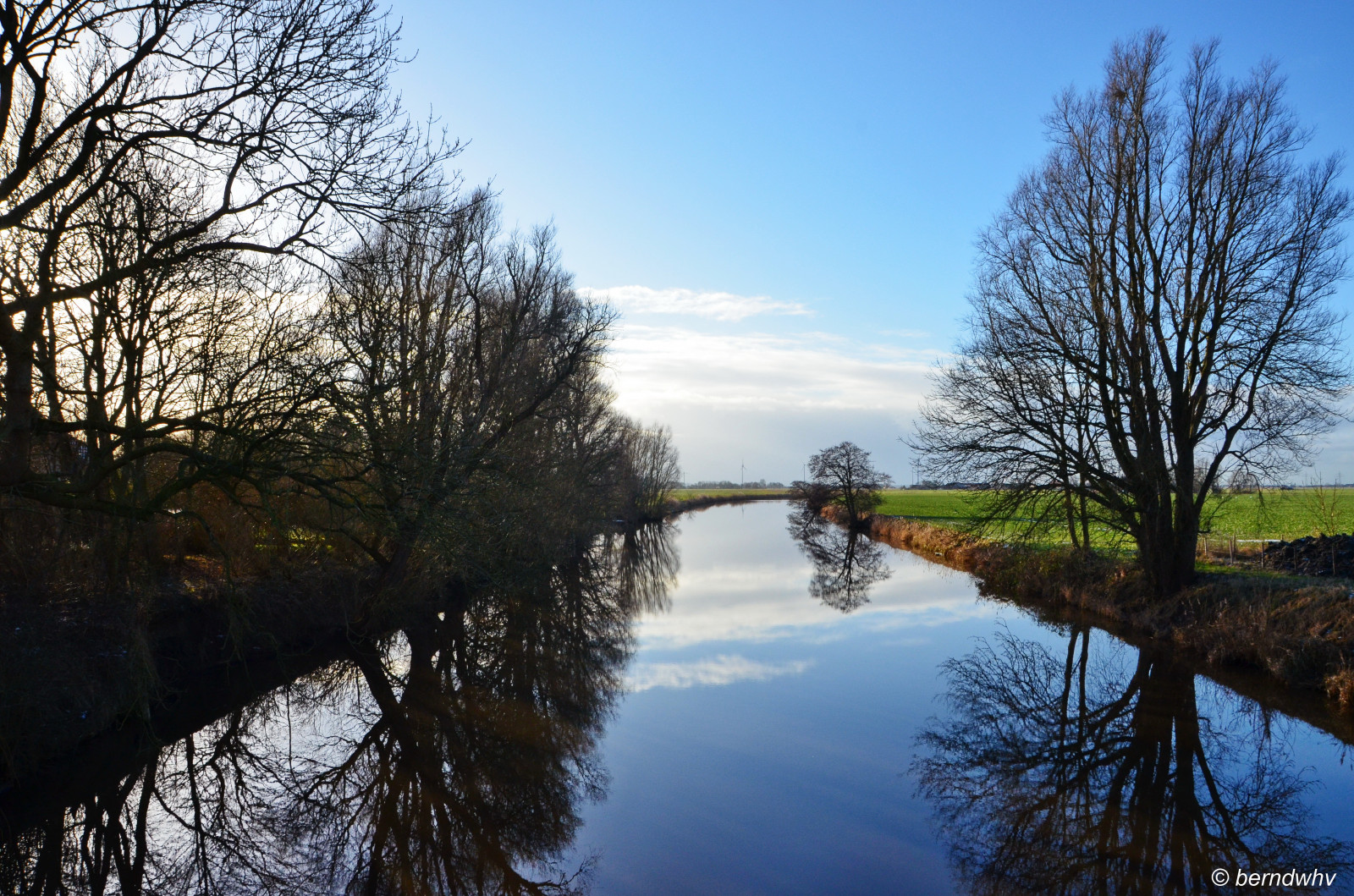 slunečnímu záření, krajina, jezero, voda, Příroda, odraz, tráva, nebe, zima, větev, uklidnit, večer, ráno, řeka, horizont, rybník, jaro, kanál, banka, paysage, mokřadní, mrak, strom, list, Landschaft, rostlina, waterscape, odrazy, deutschland, vodní tok, zátoka, nádrž, wasser, b UME, spiegelungen, Landschap, bayou, norddeutschland, Niedersachsen, Ostfriesland, landkreiswittmund, vodní, dřevina, tělo z vody, Ufer, flus, lužní, rivier, fluslandschaft, waterlandschap, vodní zdroje, flusufer, fluslauf, altfunnixsiel, wasserlandschaft, weerspiegelingen, Harle, riverharle, windstille, riparian zone, fluvial landforms of streams