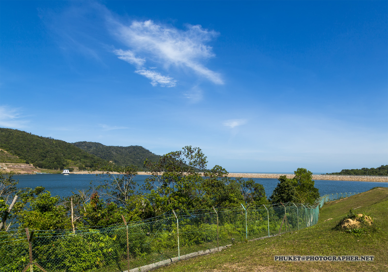 krajina, moře, zahrada, kopec, jezero, voda, tráva, nebe, motocykl, pole, silnice, zelená, modrý, pobřeží, vítr, horizont, tropický, ostrov, Honda, Malajsie, džungle, Řídit, mrak, strom, den, hora, květ, oceán, vlna, povrch, hledisko, zemědělství, louka, phuket, moto, cameron, vrchovina, provincie, penang, Georgetown, PCX, obratník, mazaný, nádrž, venkov, ekosystém