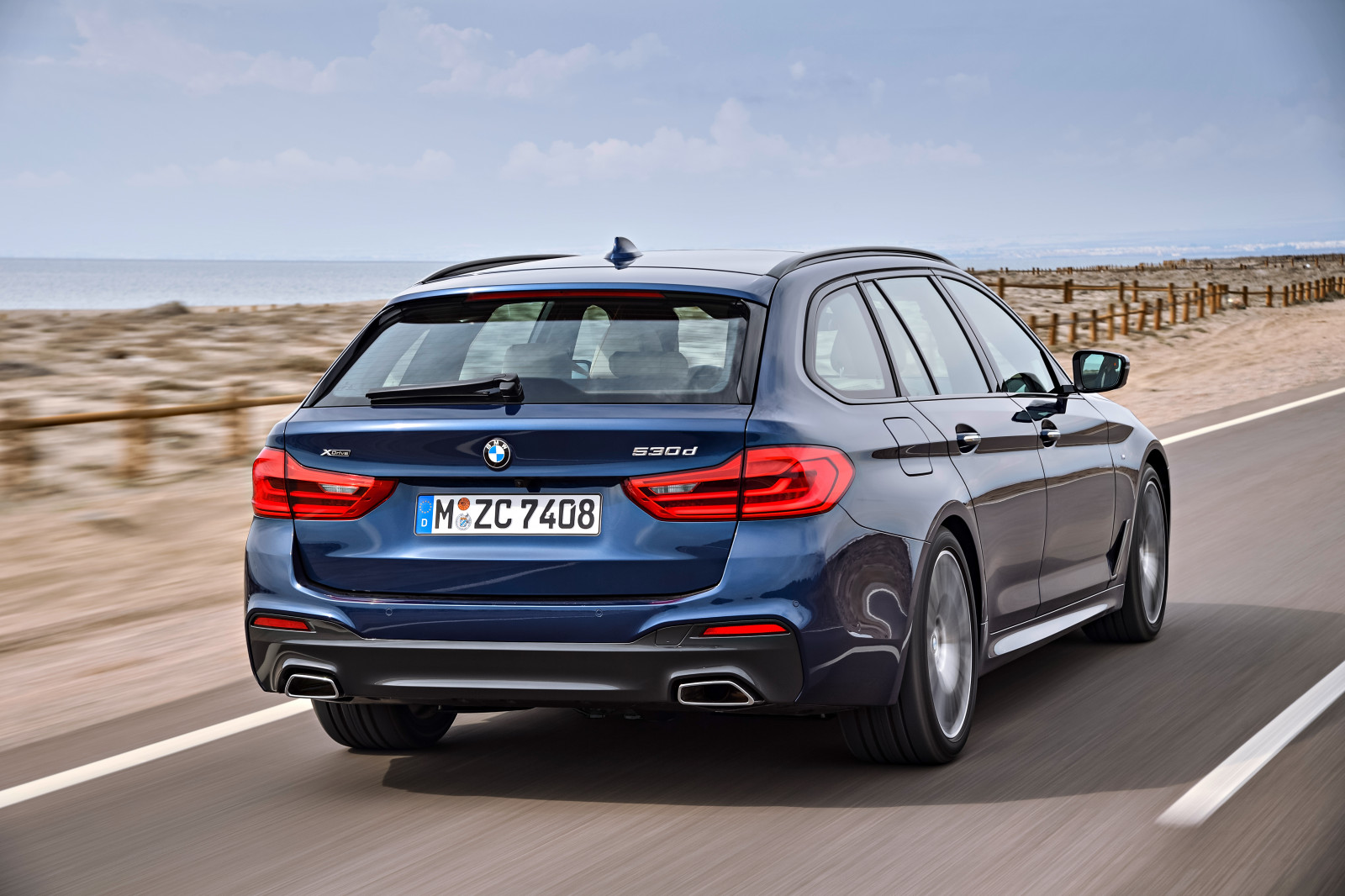 Wallpaper Mobil Sport Sedan BMW X1 Netcarshow Netcar Gambar wallpaper-mobil-sport-sedan-bmw-x1-netcarshow-netcar-gambar