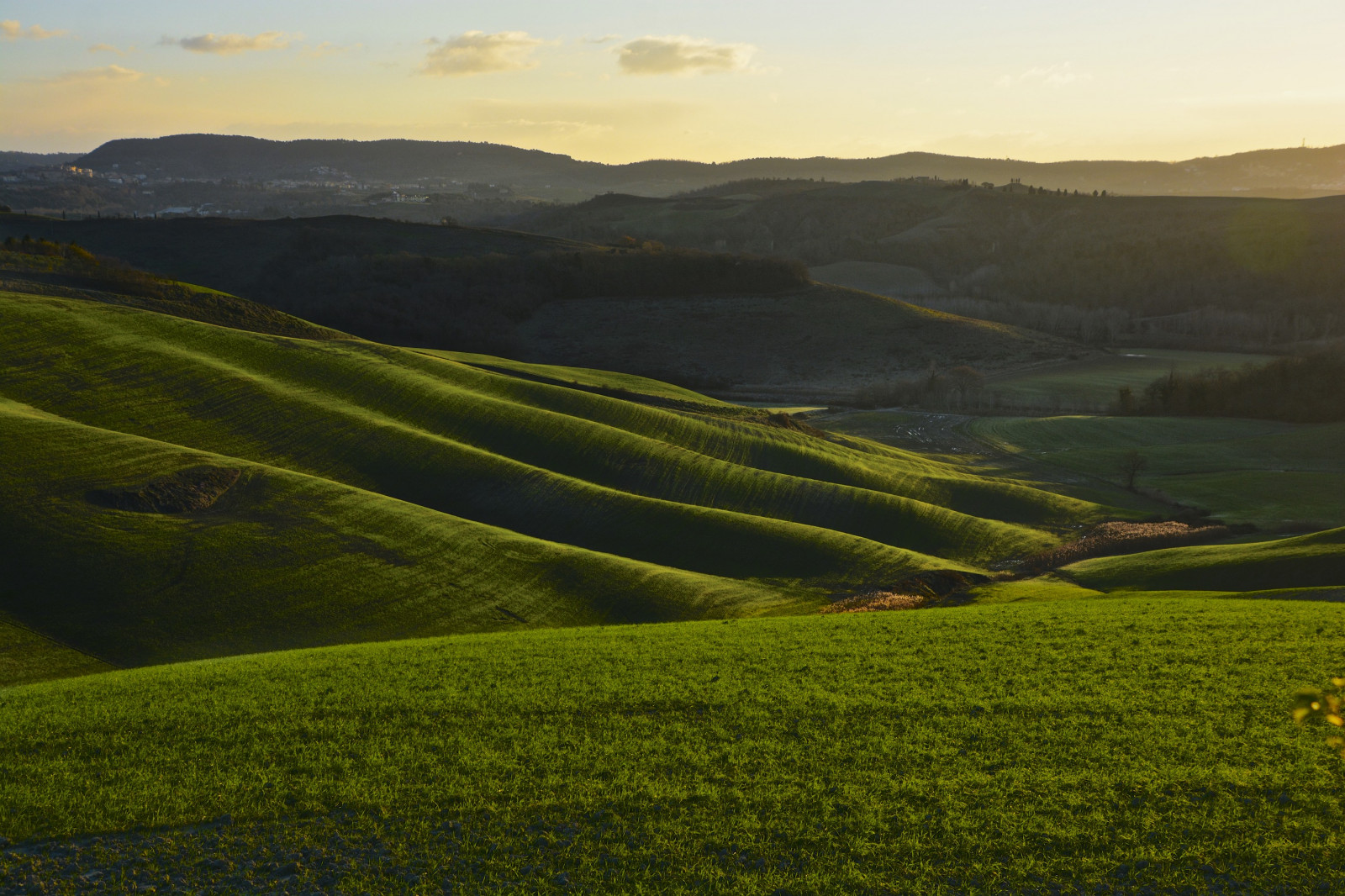 Sfondi luce del sole, paesaggio, Italia, collina, natura, cielo