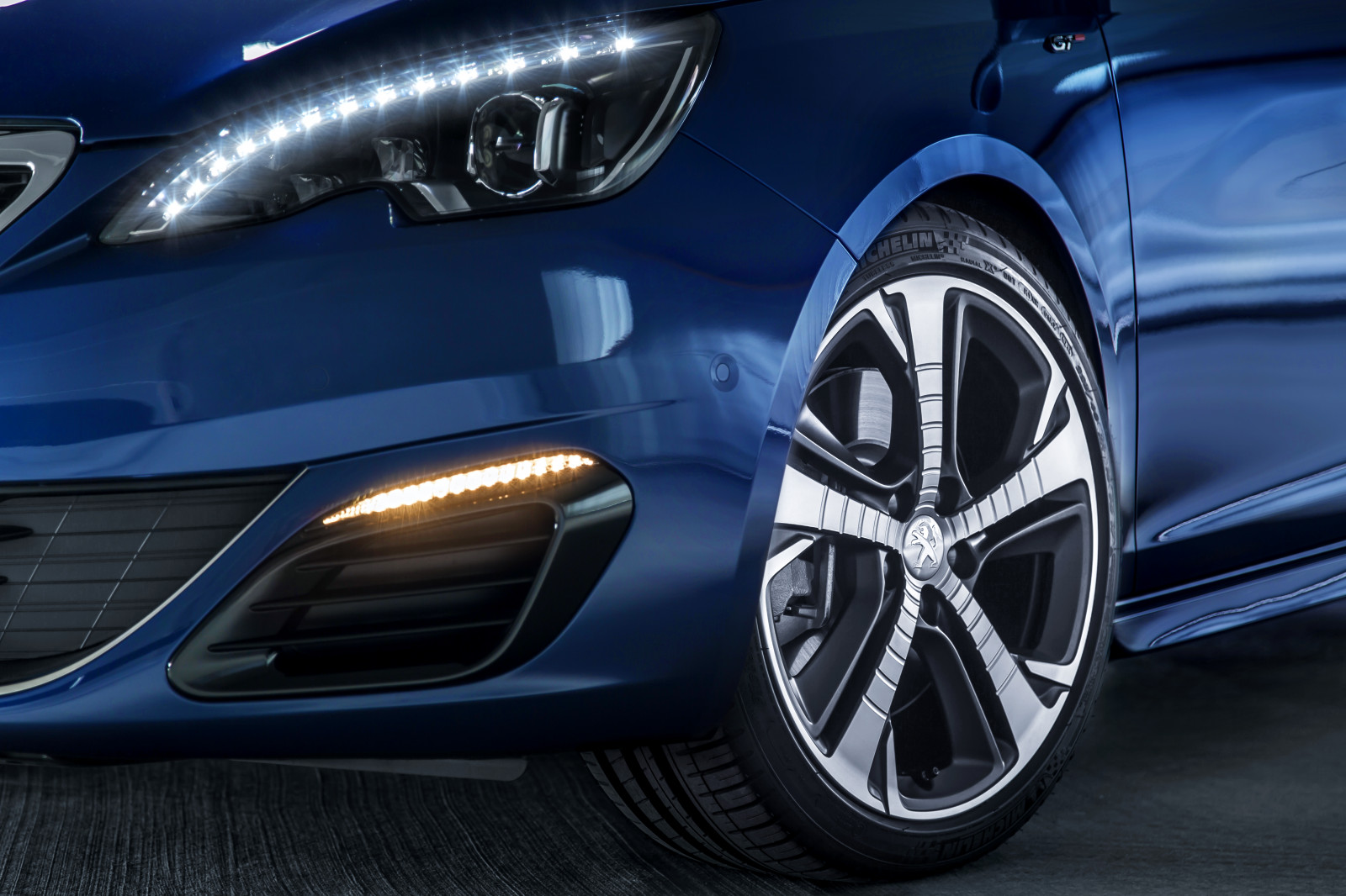 auto, vozidlo, sportovní auto, 2015, peugeot, limuzína, netcarshow, netcar, obrázky vozidel, photo auto, kolo, 308 GT, okraj, pozemní vozidla, automobilového designu, automobilový exteriér, automobil make, rodinný vůz, nárazník, kompaktní vůz, výkonné auto, střední velikost auta