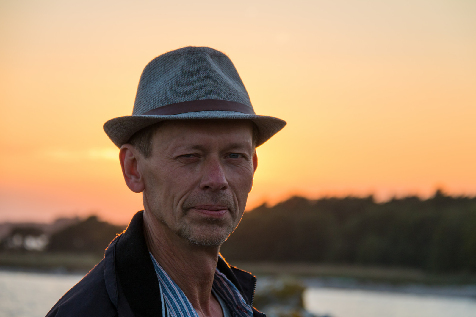 Porträt, Sonnenuntergang, Sonnenbrille, Hut, blau, Fotograf, Person, Kleidung, Farbe, Mann, Solnedg ng, Gotland, Holmh llar, Angrifffoto, Angrifffoto8, pro, männlich