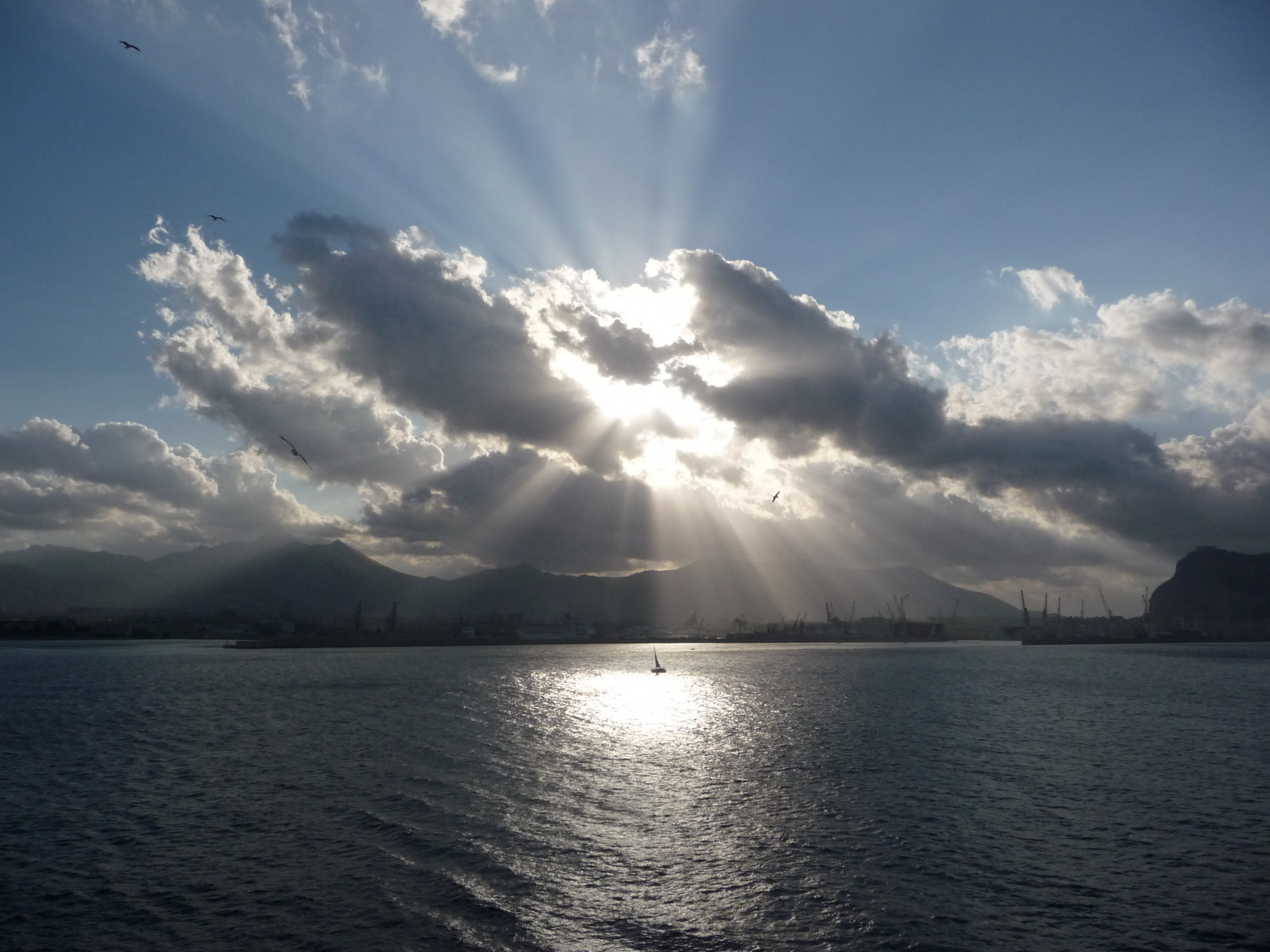 slunečnímu záření, západ slunce, moře, záliv, jezero, voda, nebe, mraky, svítání, uklidnit, večer, ráno, pobřeží, řeka, slunce, horizont, kruh, atmosféra, fjord, soumrak, zvuk, Panasonic, Tramonto, světlo, mrak, svítání, oceán, cielo, kobyla, podrážka, lumix, naturelovers, nádrž, štika, Nuvola, během dne, goldstaraward, nuvole, jezero, mořská vlna, meteorologický jev, kupa, jev, perfectsunsetssunrisesandskys, vstupní, TZ5, fiatlux, Cerchio, Panasonictz5, Fotografinewitaliangeneration, Sweettina91, coastal and oceanic landforms