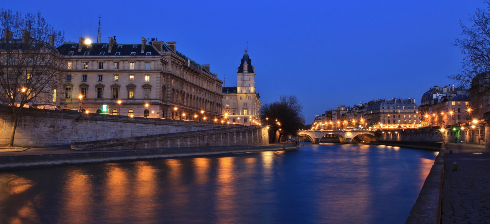 město, panoráma města, noc, voda, odraz, nebe, Cestovní ruch, večer, řeka, město, Francie, Paříž, soumrak, náměstí, kanál, metropole, banka, Los Angeles, longexposure, strom, de, vodní tok, náměstí, kanál, quai, ile, patrimoine, nuit, immeuble, mezník, des, quartier, parisienne, historique, balade, longuepose, turistická atrakce, počítač tapeta, vodní, thebluehour, tělo z vody, historické místo, zájezdy, uvést, canon100d, odrážející bazén, capitale, Parisien, batiment, tribunál, Orf vres, Korectionnel