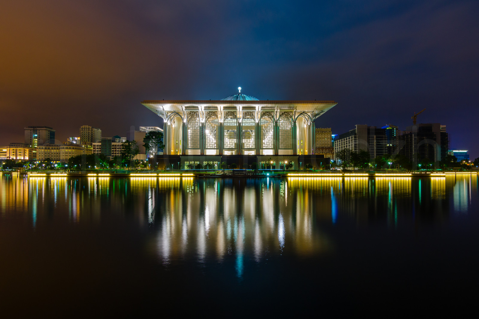 město, panoráma města, noc, architektura, Asie, voda, budova, odraz, nebe, panoráma, mrakodrap, večer, mešita, Nikon, Malajsie, soumrak, objektiv, metropole, Putrajaya, F28, centrum, široký, osvětlení, nightphotography, lanscape, mezník, Tokina, turistická atrakce, počítač tapeta, Metropolitní oblast, 1116mm, mešita, Muhammadzh