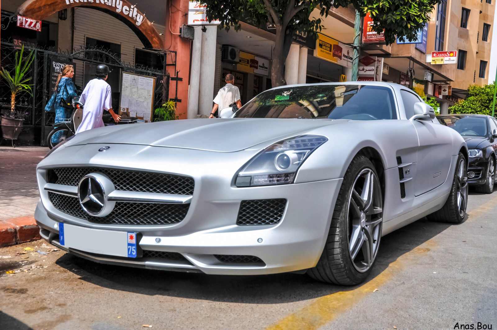 oči, ulice, auto, budova, vozidlo, silnice, Supercars, Mercedes Benz, luxus, Nikon, sportovní auto, Maroko, Mercedes Benz SLS AMG, výkon auta, limuzína, GT, vlastní auto, AMG, benz, kolo, cars, Rychlost, super, auto, okraj, superauto, rychle, mercedes, střílet, mercedesbenz, worldcars, turbo, carspotting, SLS, exotické, gris, luxe, voitures, pozemní vozidla, automobilového designu, automobilový exteriér, luxusní vůz, kompaktní vůz, motorové vozidlo, osobní luxusní automobil, městské auto, auto show, maročtí, auto part, Exotixů, automotive wheel system