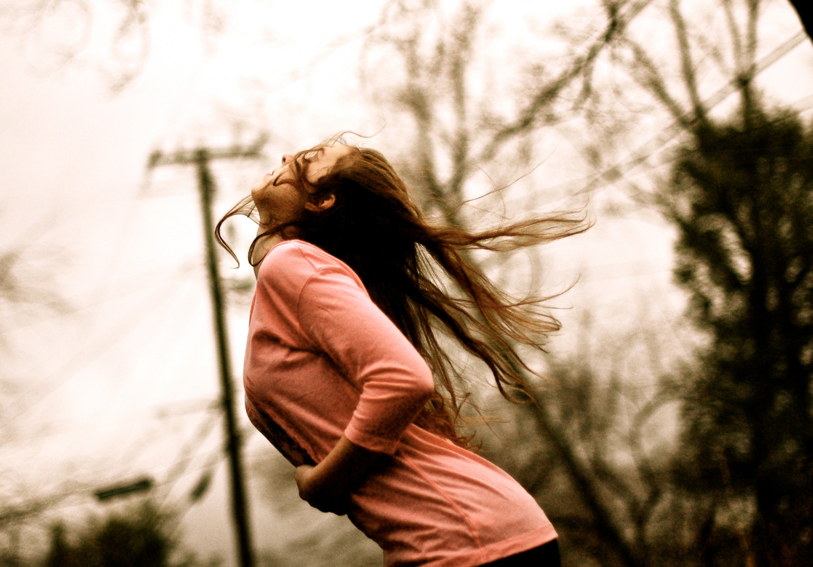 osvětlení, růžový, stromy, dívka, póza, temný, vlasy, letící, intenzivní, Nikon, stíny, ponurý, vítr, zakalený, větve, pozdě, tóny, telephonepole, držet, d40