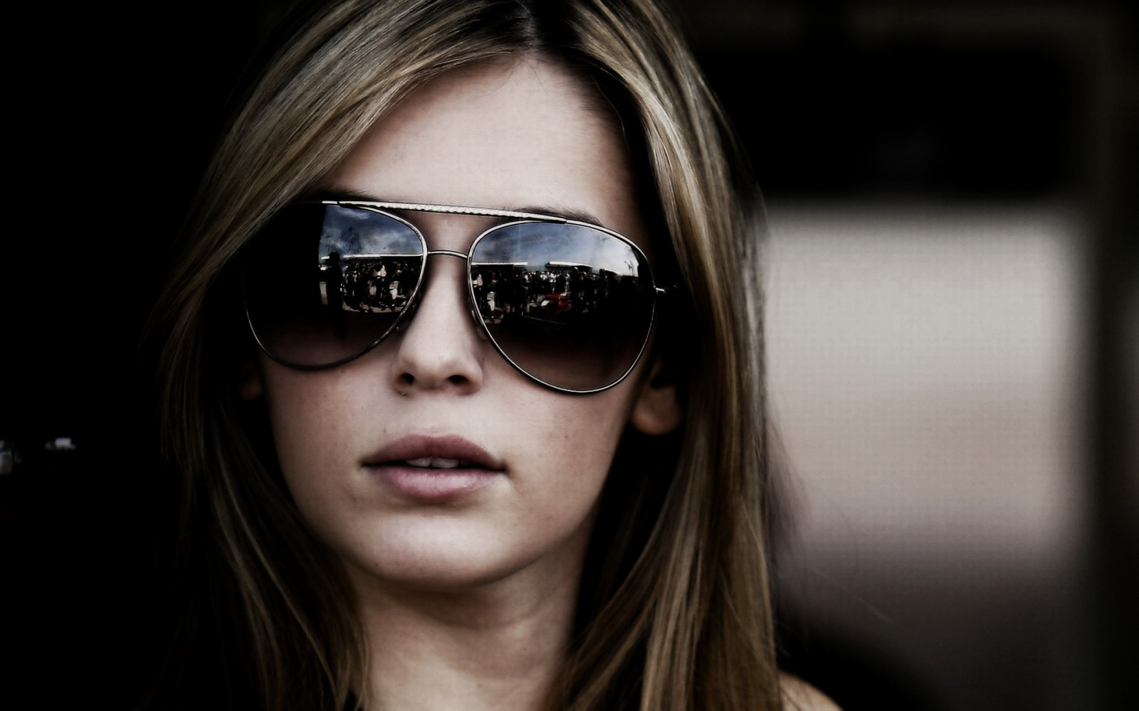 tvář, Černá, černobílý, model, portrét, dlouhé vlasy, sluneční brýle, brýle, fotografování, modrý, móda, vlasy, nos, hlava, Keeley Hazell, barva, chladný, dívka, krása, oko, žena, blond, účes, 1920x1200 px, portrétní fotografie, focení, hnědé vlasy, vision care, orgán, zblízka, brýlí