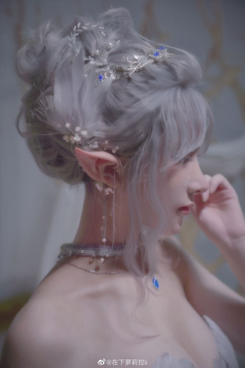 女性