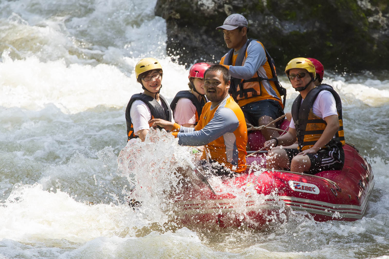 gli sport, persone, barca, ritratto, sport, acqua, veicolo, fiume, remo, zattera, rafting, all'aperto, ragazza, difficile, divertimento, canoa, canoa, Rapido, rafing, nuotare, phuketphotographernet, forumlinvoyagecom, httpforumlinvoyagecom, canottaggio, ricreazione, sport estremo, ricreazione all'aperto, sport acquatico, kayak whitewater