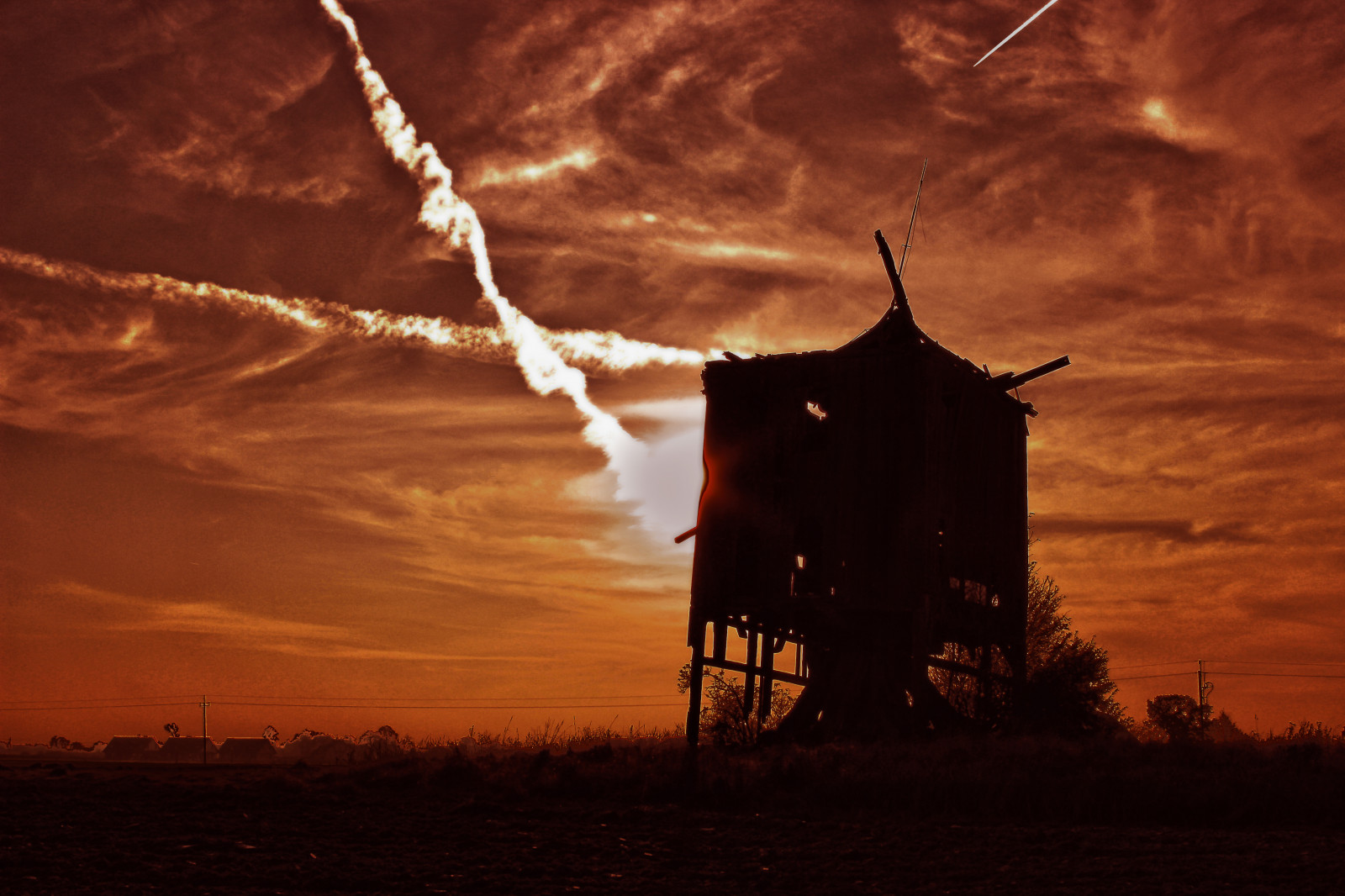 luce del sole, paesaggio, tramonto, notte, rosso, cielo, silhouette, nuvole, Alba, sera, mattina, Sole, vento, orizzonte, atmosfera, mulino a vento, Polonia, crepuscolo, elettricità, nube, albero, autunno, alba, oscurità, m lle, polen, paesaggi, energia, polska, jesien, Moulin, m hle, sfondo del computer, ultimi bagliori, fenomeno meteorologico, mulino, Polsko, molino, Wielkopolska, Wiatrak, Malom, Polskajesie, stock photography