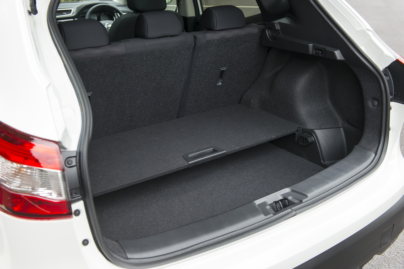 bil, køretøj, Nissan, 2015, netcarshow, netcar, bil billeder, bil foto, Qashqai 1 5 dCi britiske version, jord køretøj, automotive exterior, bil make, familie bil, kompakt bil, crossover sUV, sport utility køretøj