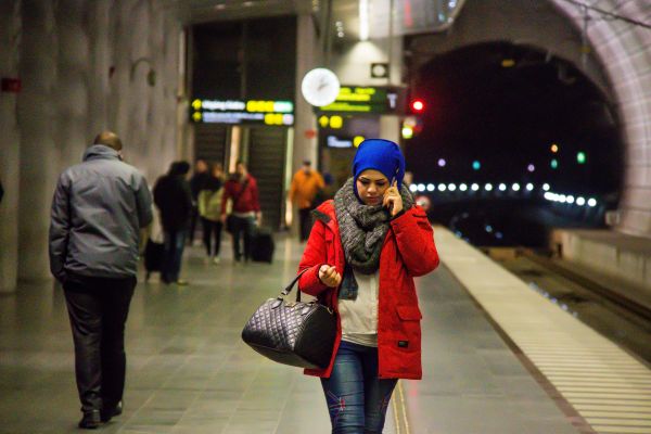 people,phone,cellphone,transport,infrastructure,pedestrian