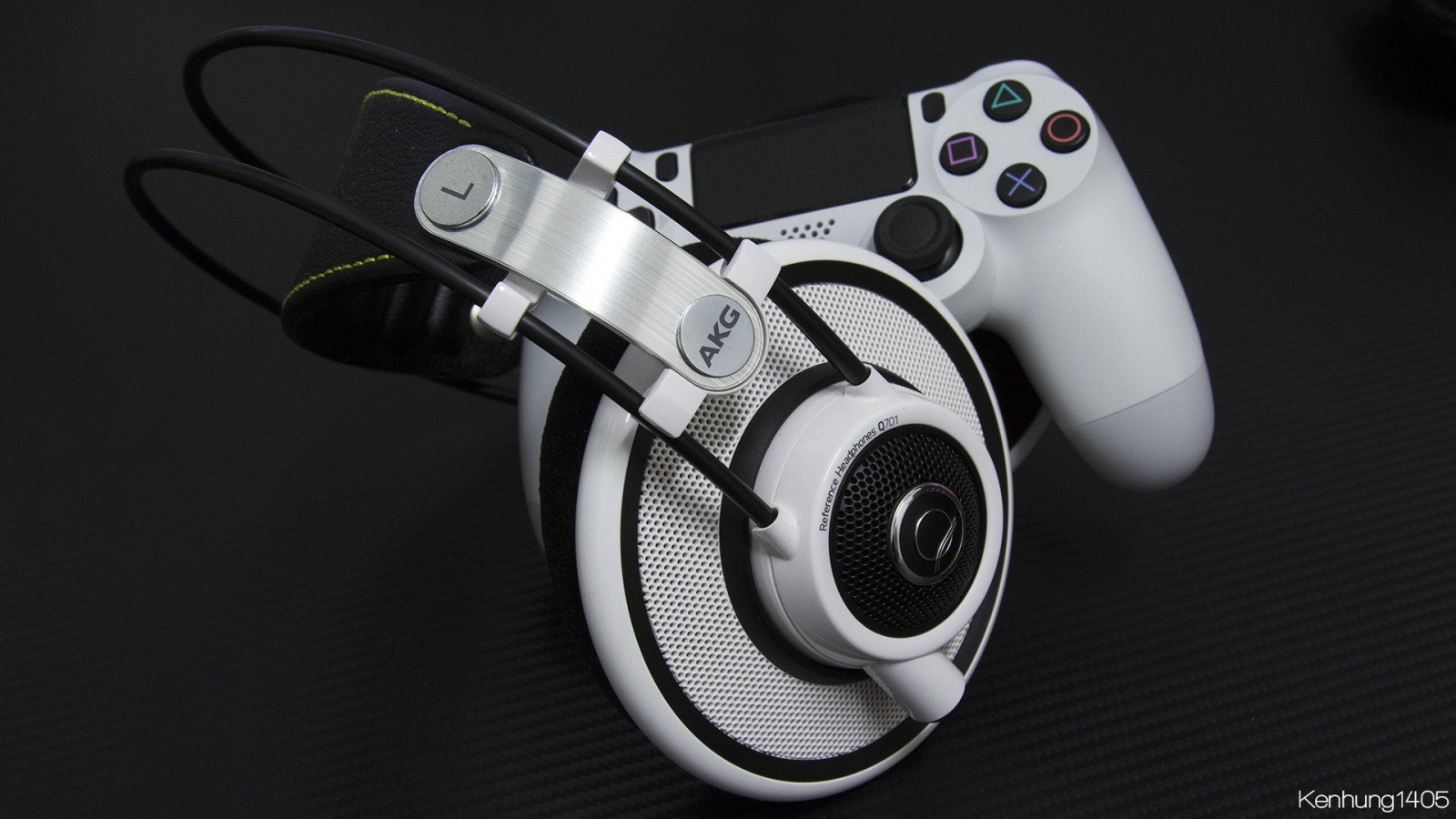 Wallpaper : 1920x1080 px, AKG Q701, DualShock 4, PlayStation 4