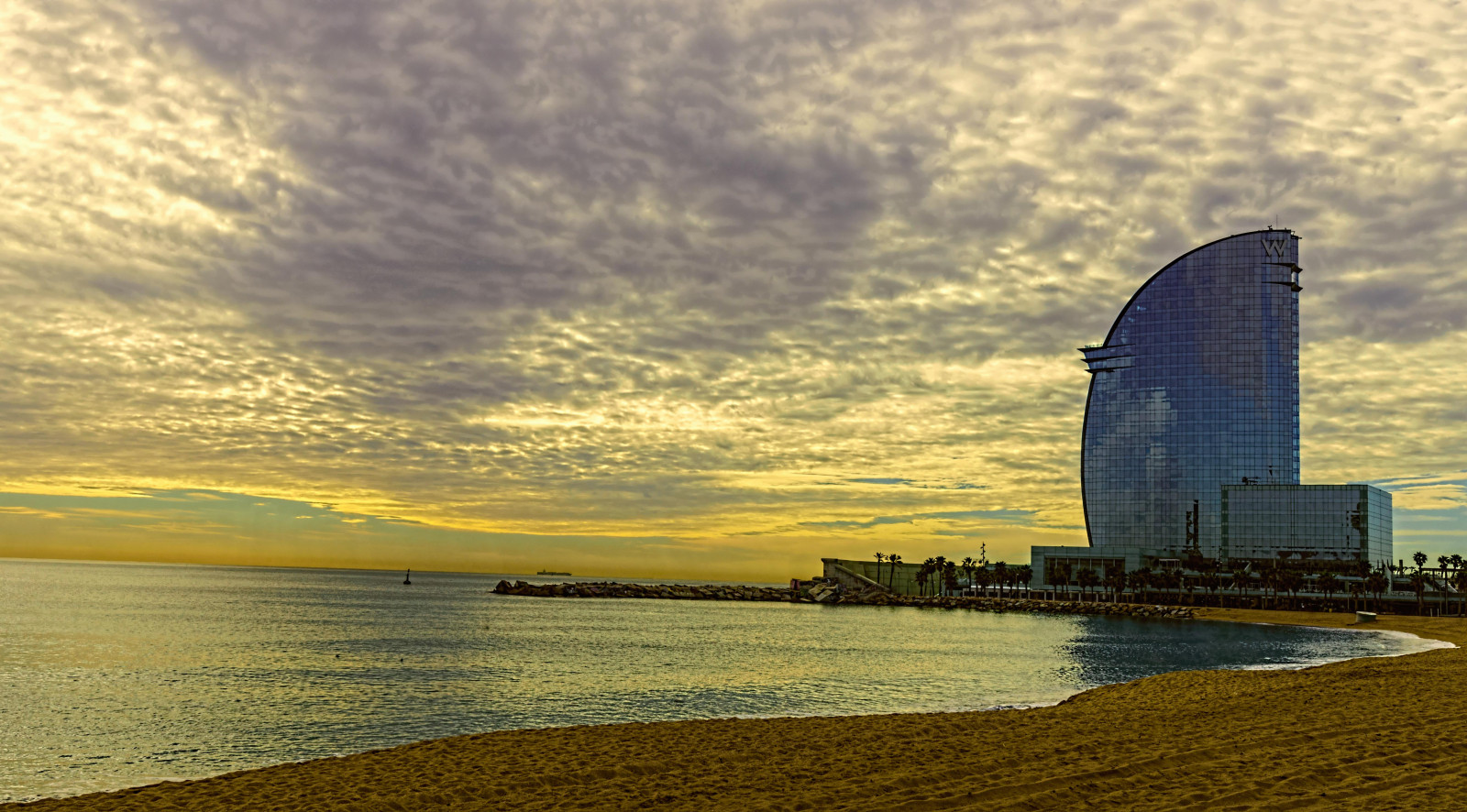 krajina, západ slunce, moře, panoráma města, voda, pobřeží, budova, odraz, nebe, svítání, uklidnit, panoráma, večer, pobřeží, řeka, horizont, Sony, soumrak, Barcelona, mrak, svítání, oceán, carlzeiss, během dne, espana, 1635, tělo z vody, meteorologický jev, 1635mm, carlzeisssonnart, sal1635z, variosonnart281635za, slta99v, Cataluna, Barceloneta, Ricardobofill, Hotelw, Hotelvela, Ricardbofill