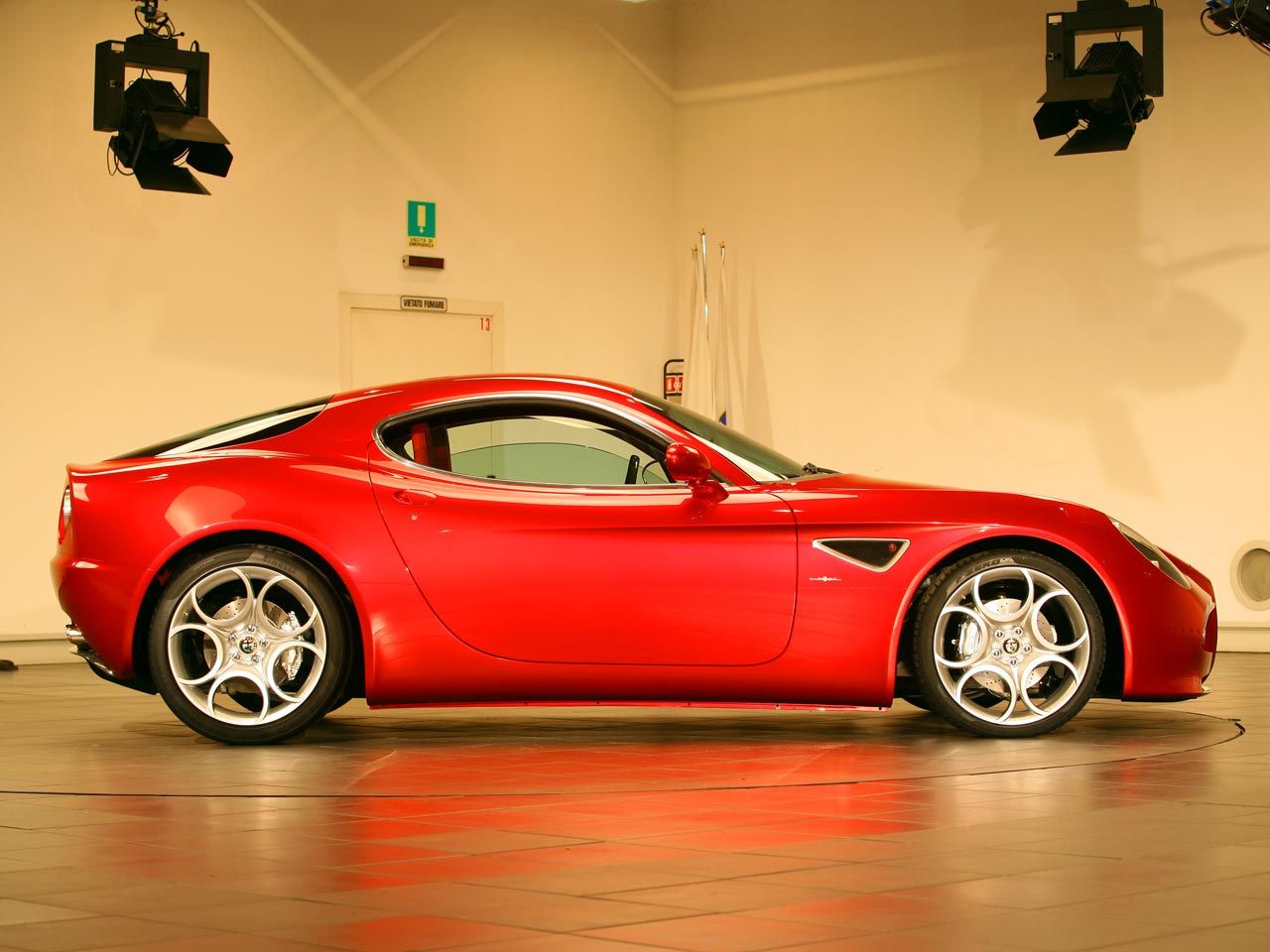 auto, vozidlo, sportovní auto, Alfa Romeo, Alfa Romeo 8C, netcarshow, netcar, obrázky vozidel, photo auto, 2011, 8c Competizione, superauto, pozemní vozidla, automobilového designu, automobil make, Alfa Romeo 8C Competizione