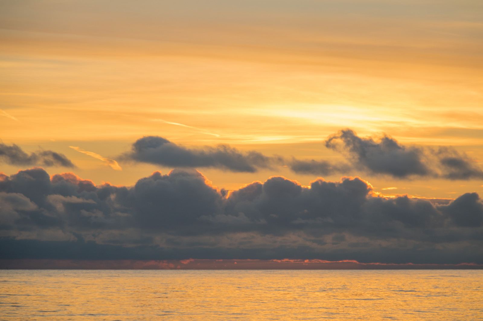 sollys, solnedgang, hav, afspejling, himmel, solopgang, aften, morgen, kyst, Sol, horisont, atmosfære, skumring, Sky, daggry, ocean, himmel, solnedg ng, hav, Moln, Trelleborg, kust, exif model canoneos760d, geocountry, kamera gør kanon, geocity, kameramodel canoneos760d, geostate, geolocation, exif linse efs18200mmf3556is, exif gøre kanon, exif isospeed 100, exif focallength 110mm, exif åbning 63, atmosfærisk fænomen, efterglød, rød himlen om morgenen, meteorologisk fænomen