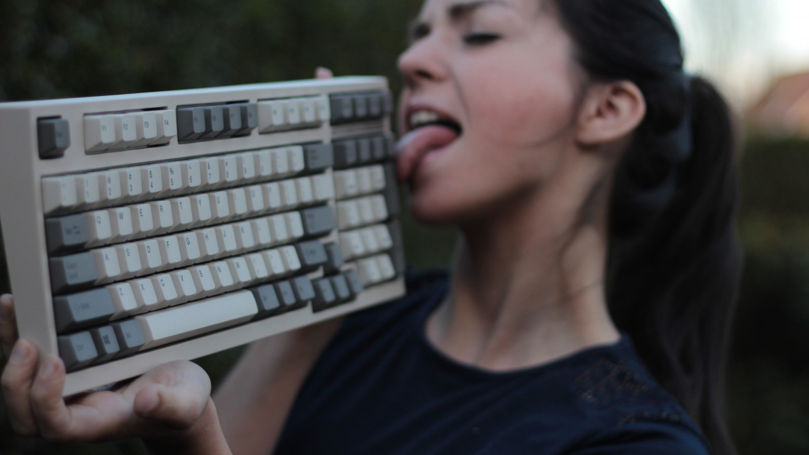 ženy, koňský ohon, klávesnice, emoce, Osoba, mechanická klávesnice, zpěv, ruka, smysl, konverzace, interakce