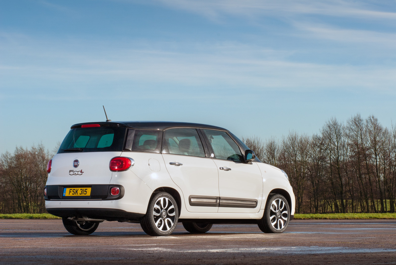 auto, vozidlo, 2015, FIAT, netcarshow, netcar, obrázky vozidel, photo auto, Verze 500L UK, pozemní vozidla, automobilový exteriér, automobil make, luxusní vůz, kompaktní vůz, městské auto, sportovní užitkové vozidlo, Kompaktní sportovní užitkové vozidlo, minivan