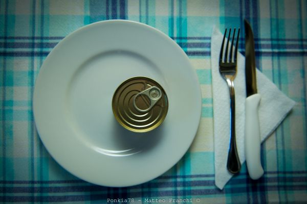 tuna,stilllife,flat,box,knife,fork