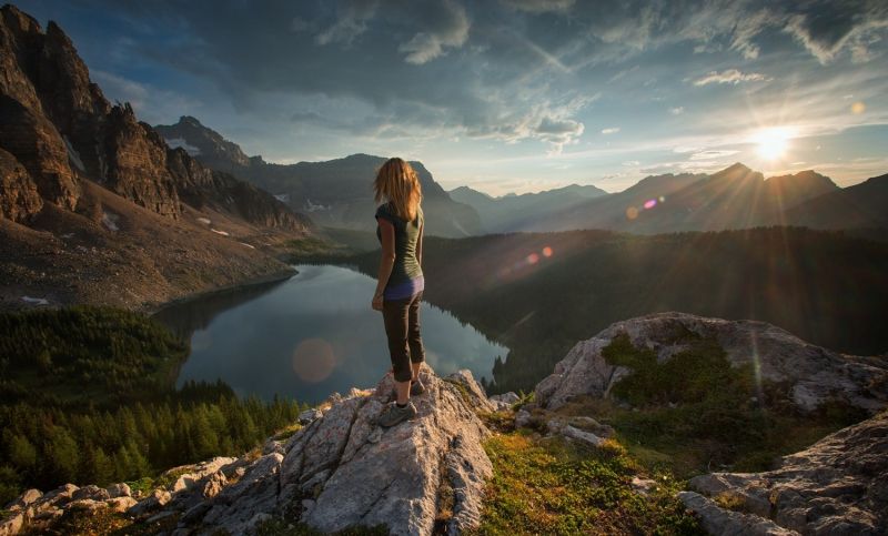 luce del sole, paesaggio, donne, bionda, foresta, montagne luce del sole, paesaggio, donne, bionda, foresta, montagne