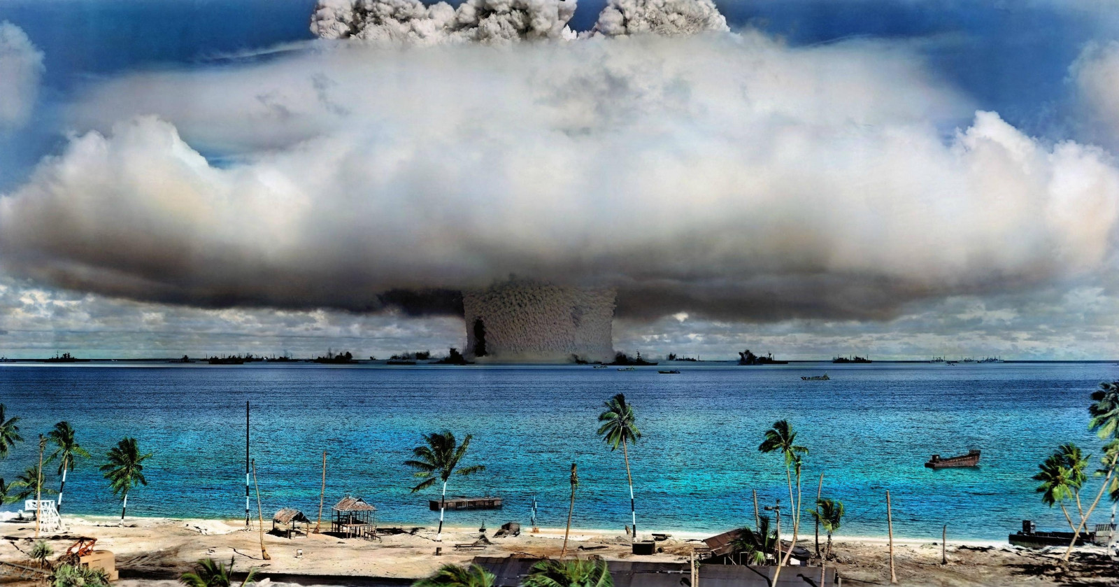 Wallpaper : 2966x1557 px, bombs, Hawaii, nature, nuclear, trees, water ...