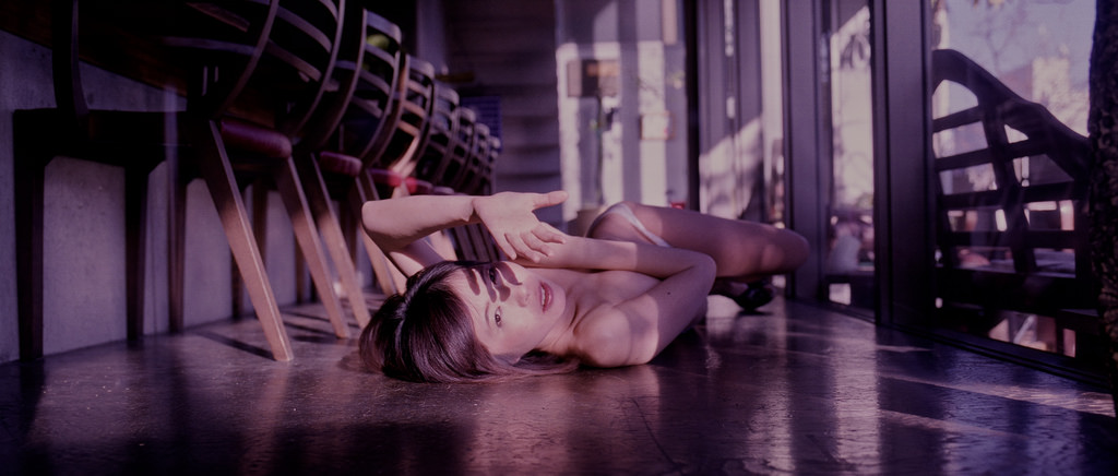 žena, slunečnímu záření, film, Japonsko, bar, srdce, přírodní, pentax, fotoaparát značky kodak, oříznutí, střední, formát, Fukuoka, Filmové, portra, rukáv, 67, slyšet, nebojácný, v parku, 2351