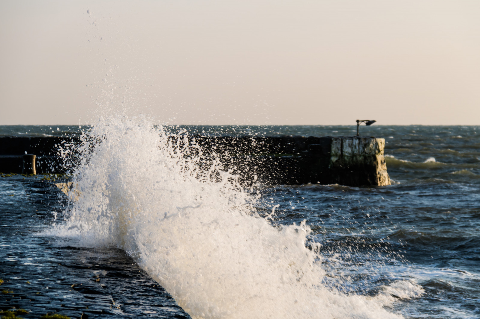 moře, voda, pobřeží, vozidlo, pláž, pobřeží, větrný, bouřlivý, počasí, oceán, vlna, vatten, v der, hav, kust, gisl vshamn, exif modelu canoneos760d, geocountry, Kamera aby kánon, geocity, Model fotoaparátu canoneos760d, geostate, geolocation, EXIF čočka efs18200mmf3556is, exif aby kánon, EXIF isospeed 100, exif focallength 110mm, EXIF otvor 63, bl sigt, mořská vlna, vlnolam