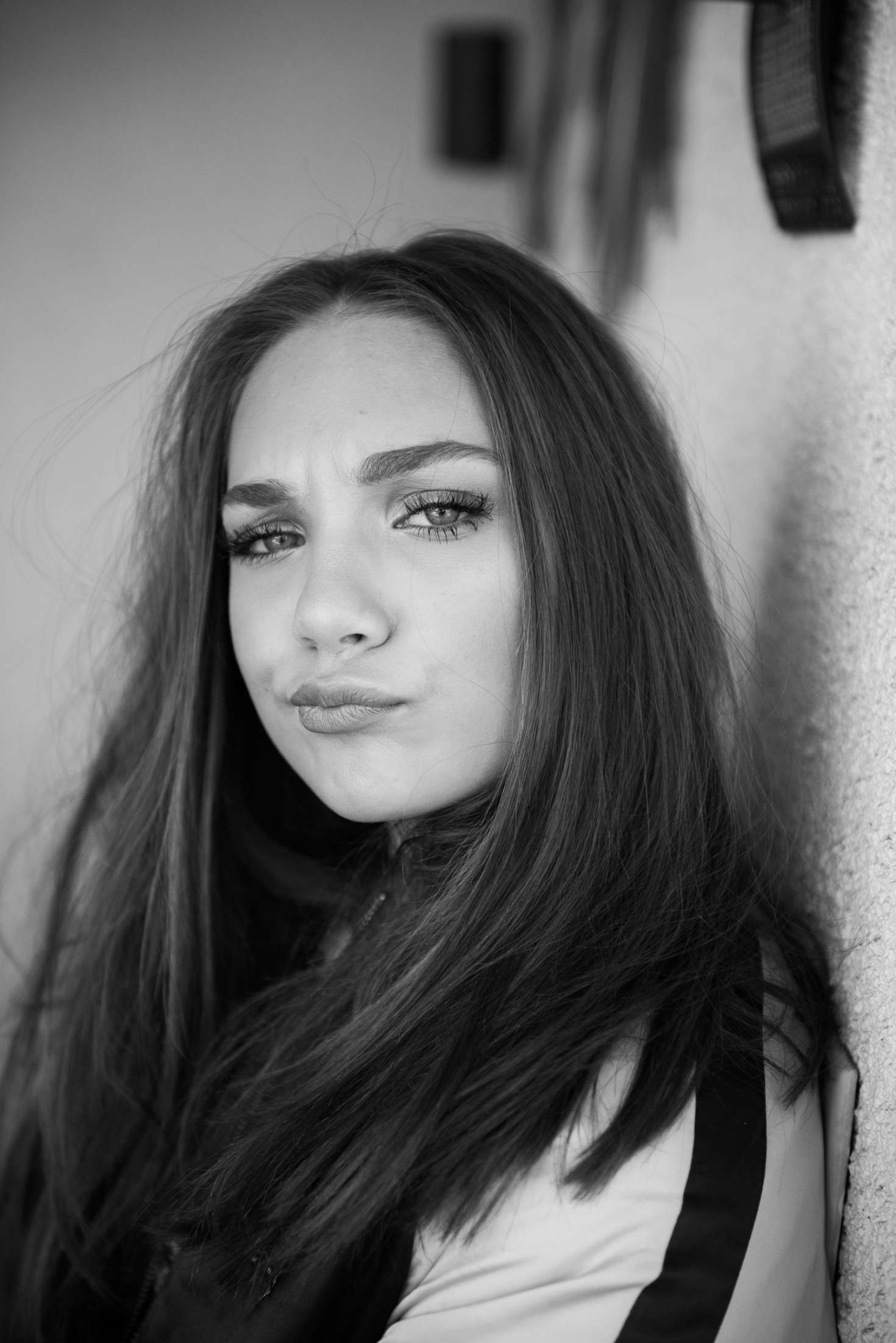 maddie ziegler, monocrom