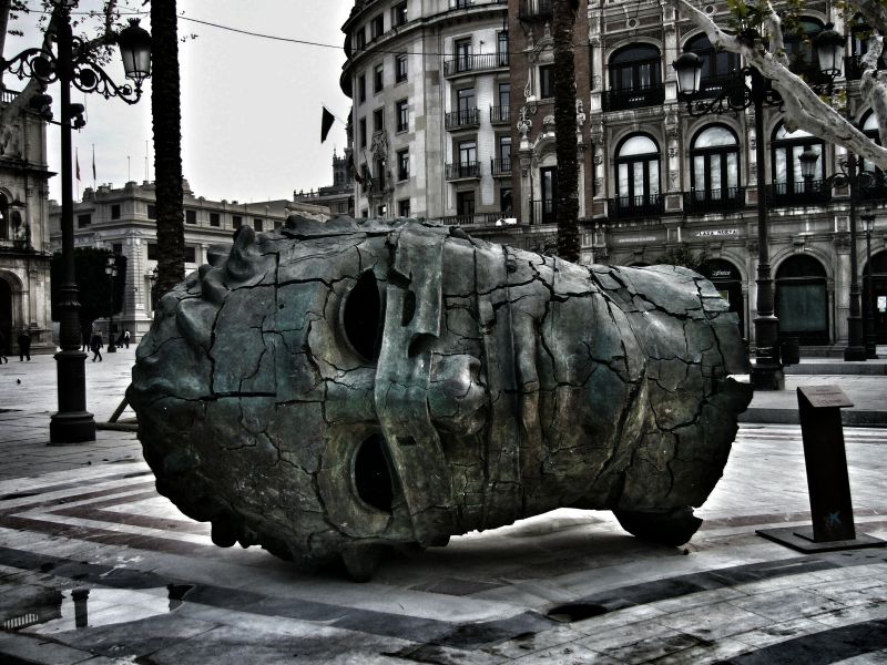 vozidlo,auto,Černý a bílý,sochařství,památník,budova