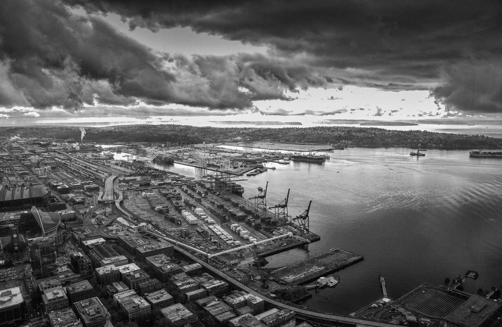nebe, Černý a bílý, mrak, monochromatické fotografování, fotografování, atmosféra, Atmosféra Země, černobílý, horizont, moře, voda, panoráma města, letecké snímkování, meteorologický jev, řeka, město, metropole, vodní zdroje, vstupní, krajina, uklidnit