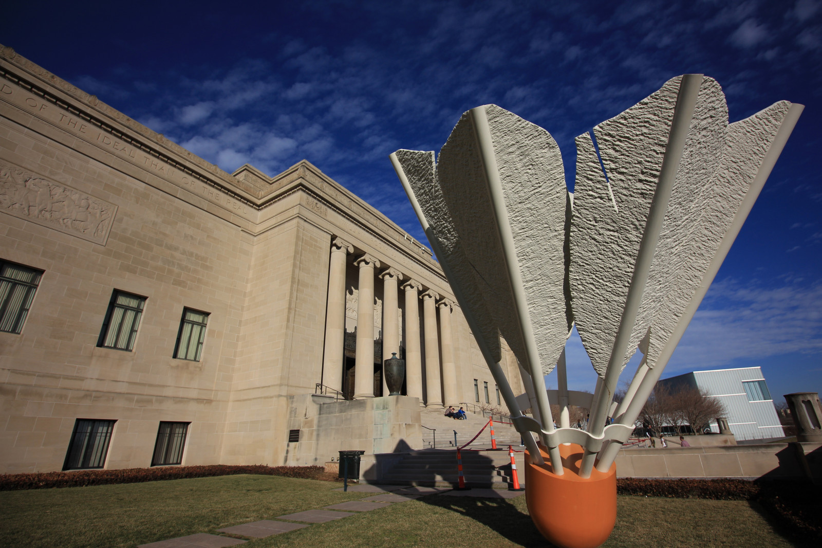 สถานที่สำคัญ, ท้องฟ้า, กลางวัน, สถาปัตยกรรม, อาคาร, เขตเมือง, แหล่งดึงดูดนักท่องเที่ยว, ซุ้ม, ตึกระฟ้า, โค้ง, หลังคา, สำนักงานใหญ่ของ บริษัท