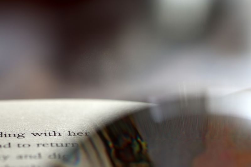 แมโคร,กระจก,dof,bokeh,เบลอ,หนังสือ