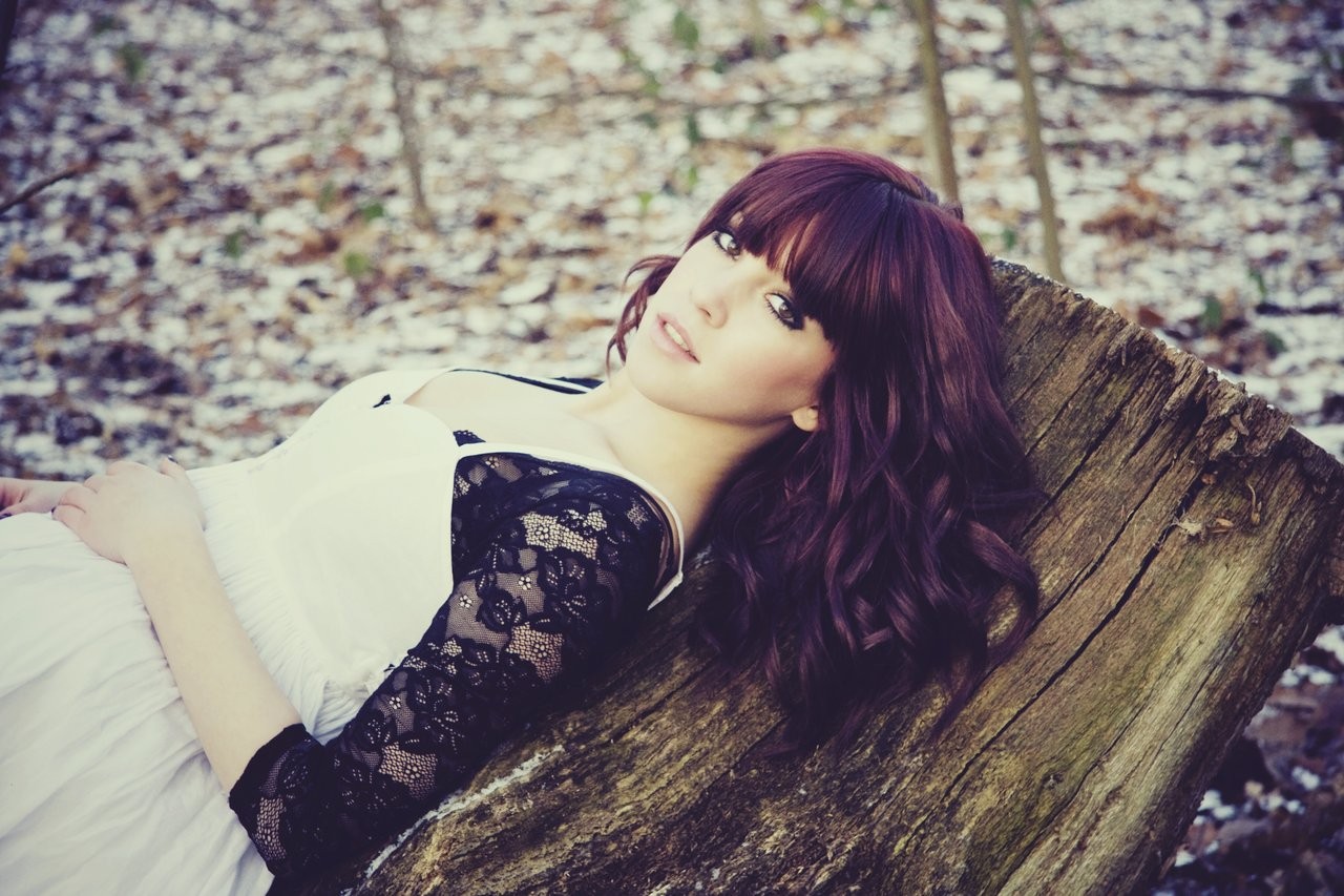 ženy venku, model, portrét, dlouhé vlasy, bruneta, při pohledu na diváka, fotografování, šaty, modrý, móda, vlasy, jaro, Osoba, kůže, oblečení, Jessica Weekley, květ, dívka, krása, oko, žena, dáma, fotografie, kostým, obraz, účes, portrétní fotografie, focení, hnědé vlasy