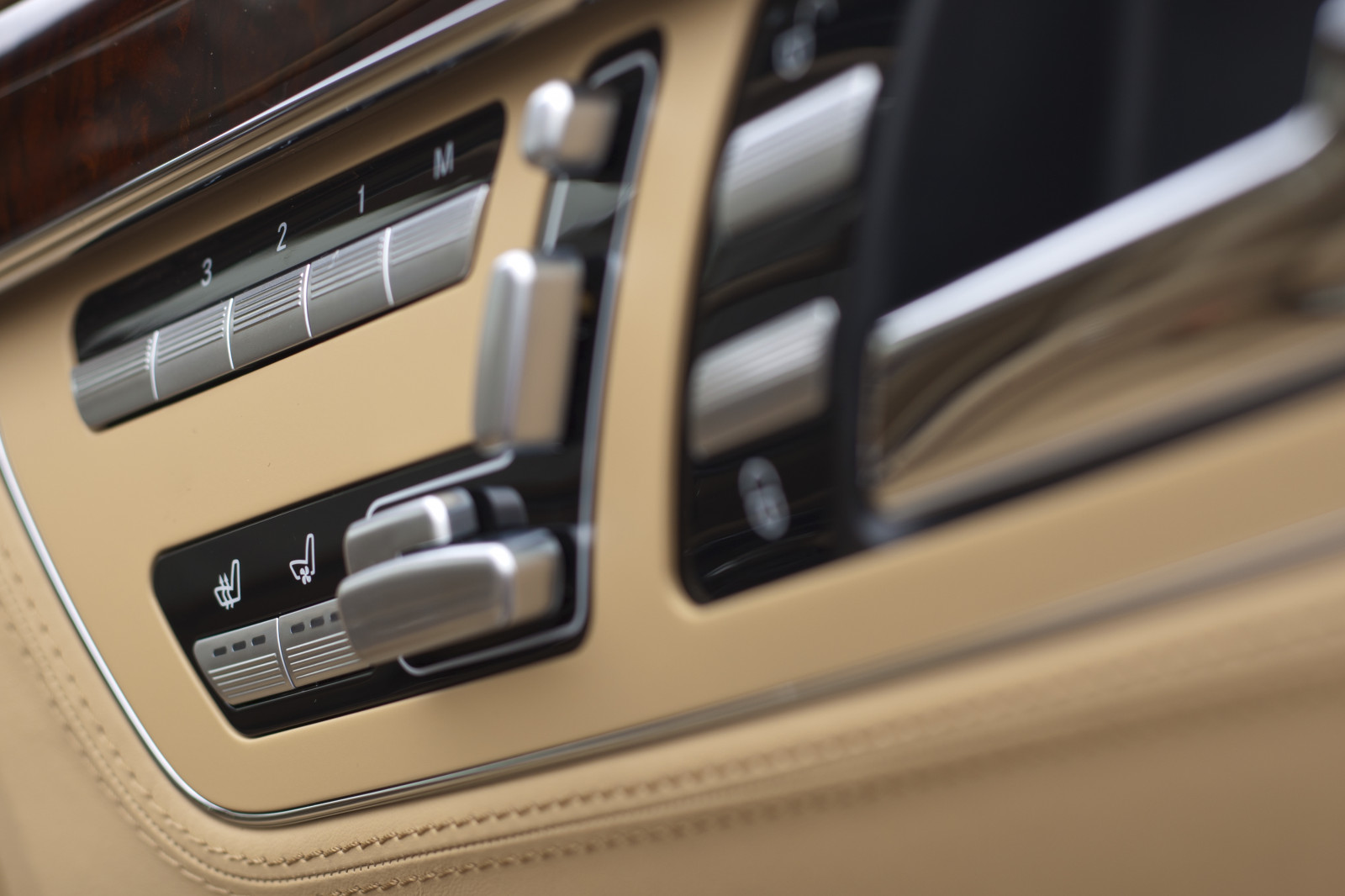 auto, BMW, vozidlo, Mercedes Benz, limuzína, Carlsson, 2012, netcarshow, netcar, obrázky vozidel, photo auto, CS 60, založené na Mercedes Benz S600 W221, kolo, pozemní vozidla, automobilového designu, automobilový exteriér, automobil make, luxusní vůz, výkonné auto, sportovní užitkové vozidlo