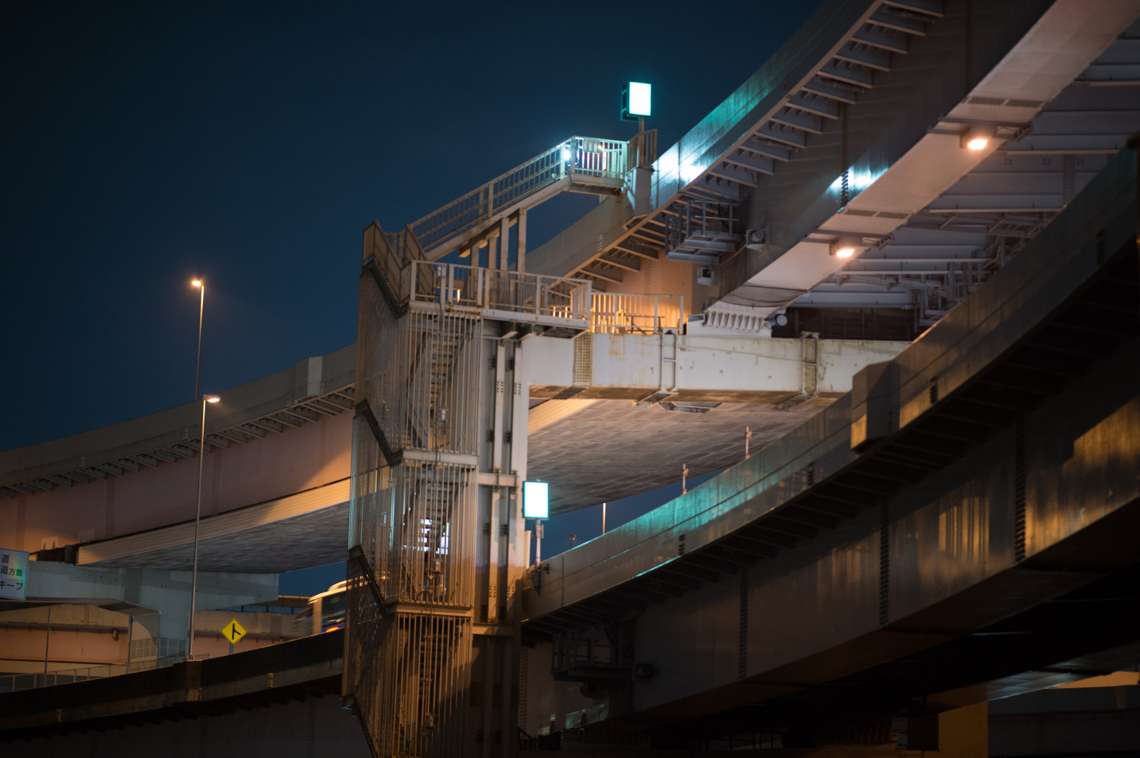 Japan, bybilledet, nat, arkitektur, afspejling, aften, bro, Nikon, stadion, Overføring, Tokyo, struktur, arena, Jp, lys, NIKKOR, belysning, Horikiri, afs105mmf14eed, afsnikkor105mmf14eed, df, industri, byområde, sport mødested, offentlig transport