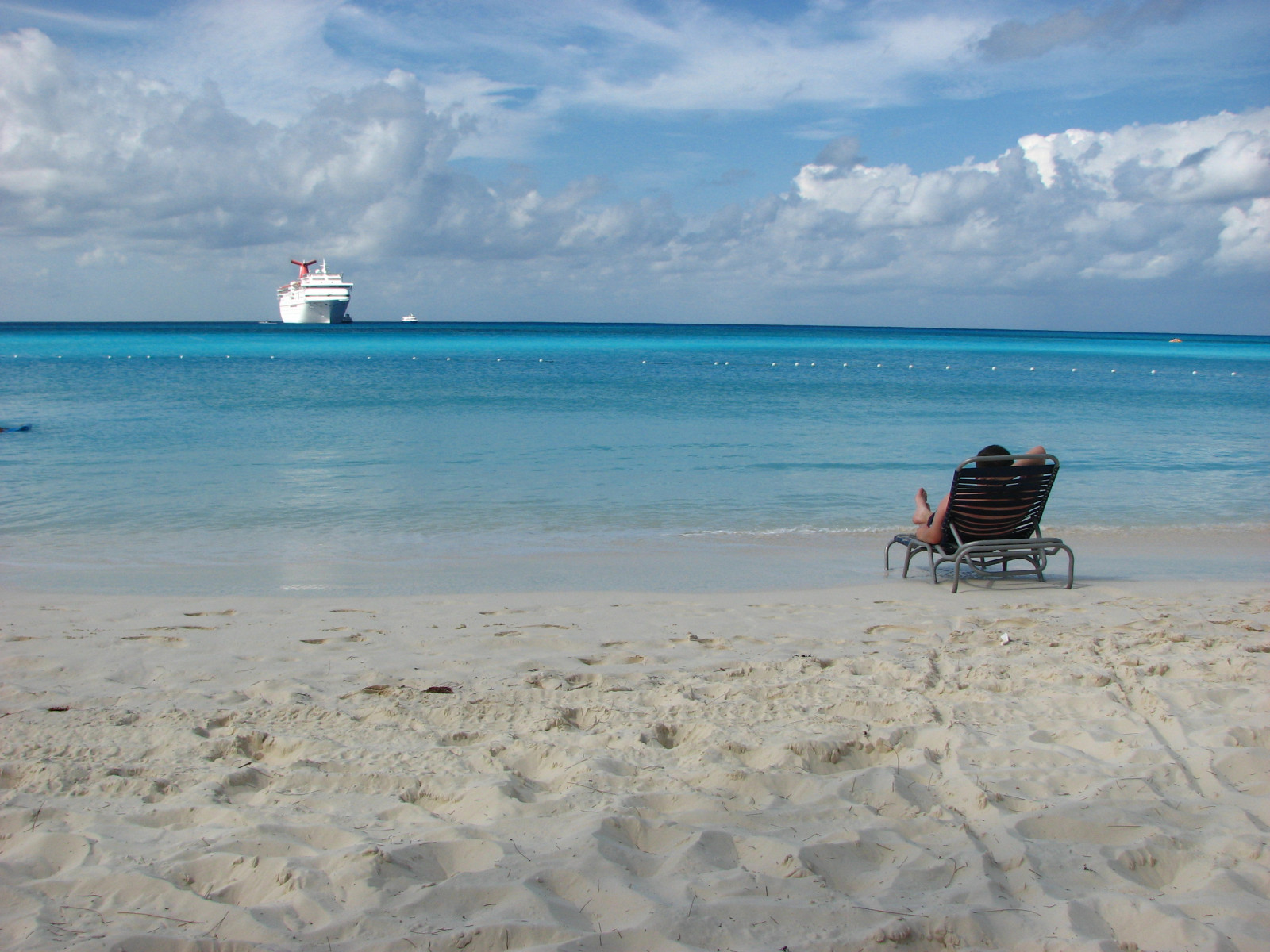 oceán, plavba, Karneval, modrý, moře, fab, nebe, pláž, voda, mraky, Kánon, odpočinout si, ostrov, písek, židle, loď, obrázek, pic, harmonie, okouzlení, Bahamské ostrovy, 1001nights, zářící hvězda, Halfmooncay, blueribbonwinner, supershot, goldenmix, mywinners, abigfave, anawesomeshot, flickraward, heartawards, theunforgettablepictures, diamondstars, platinumheartaward, betterthangood, goldstaraward, arealgem, damniwishidtakenthat, flickrlovers, photographersgonewild, flickrclassique